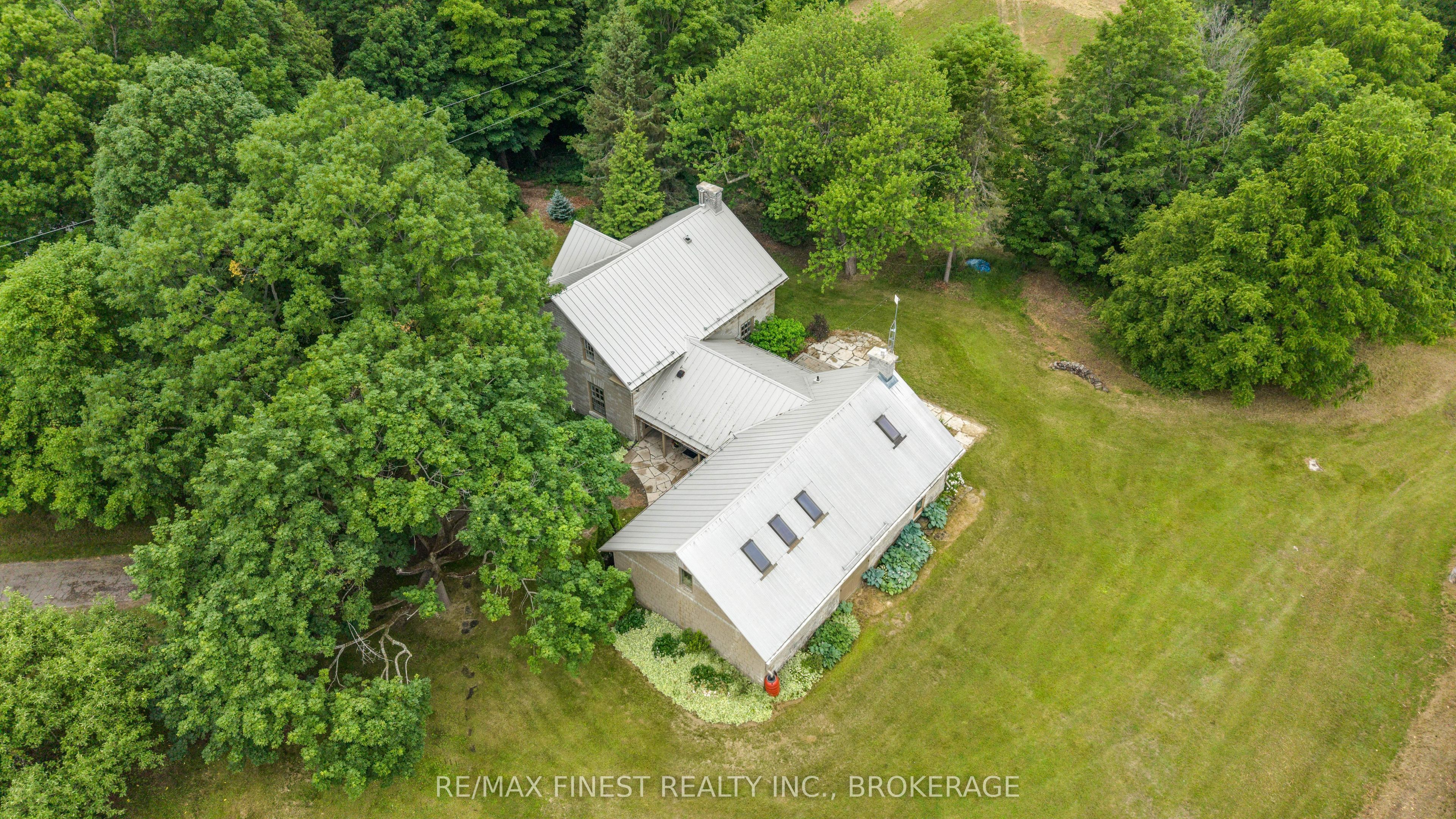 4247 Henderson Road Property Photo 48