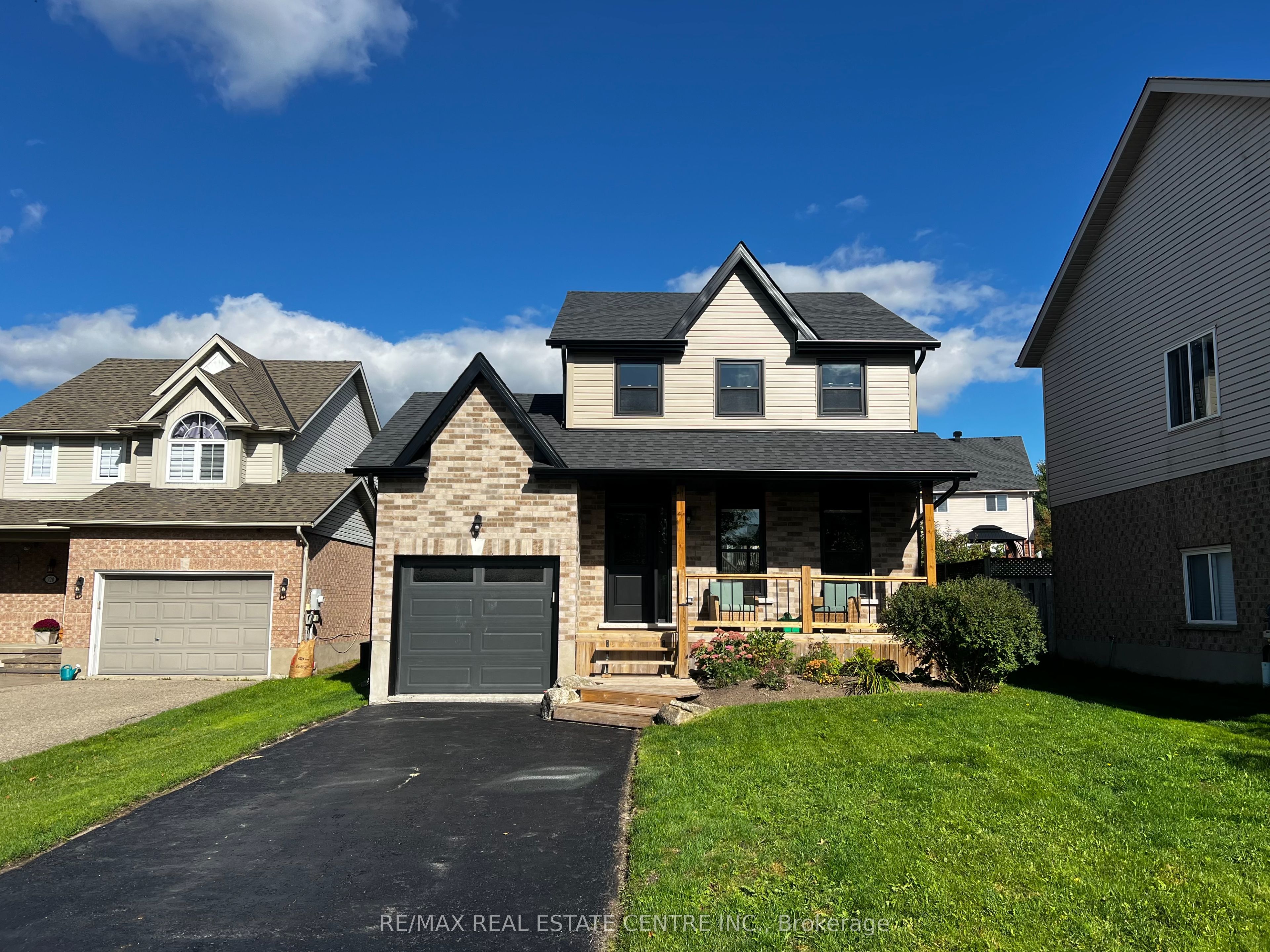 716 Russel Court Property Photo 2
