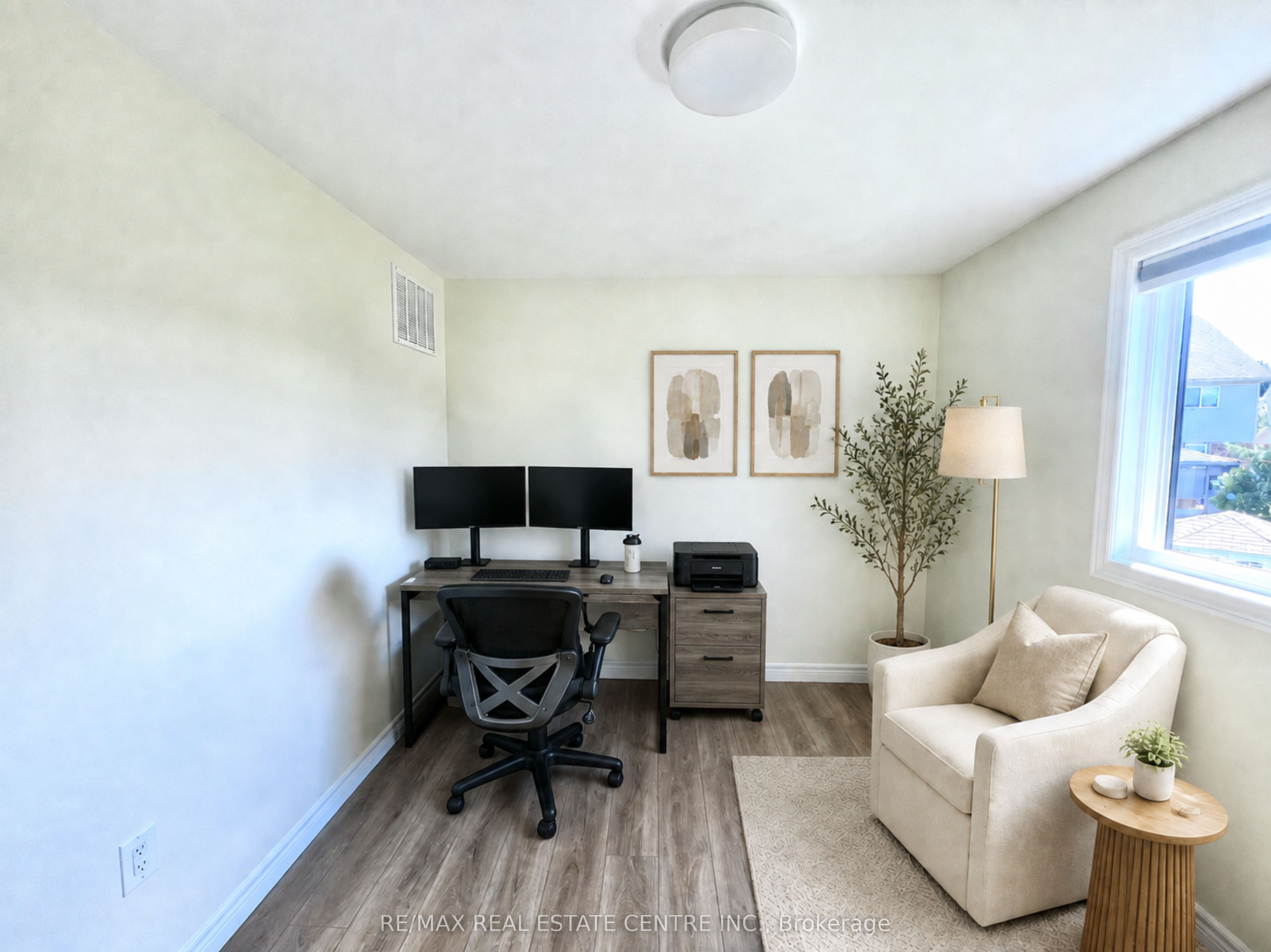 716 Russel Court Property Photo 14