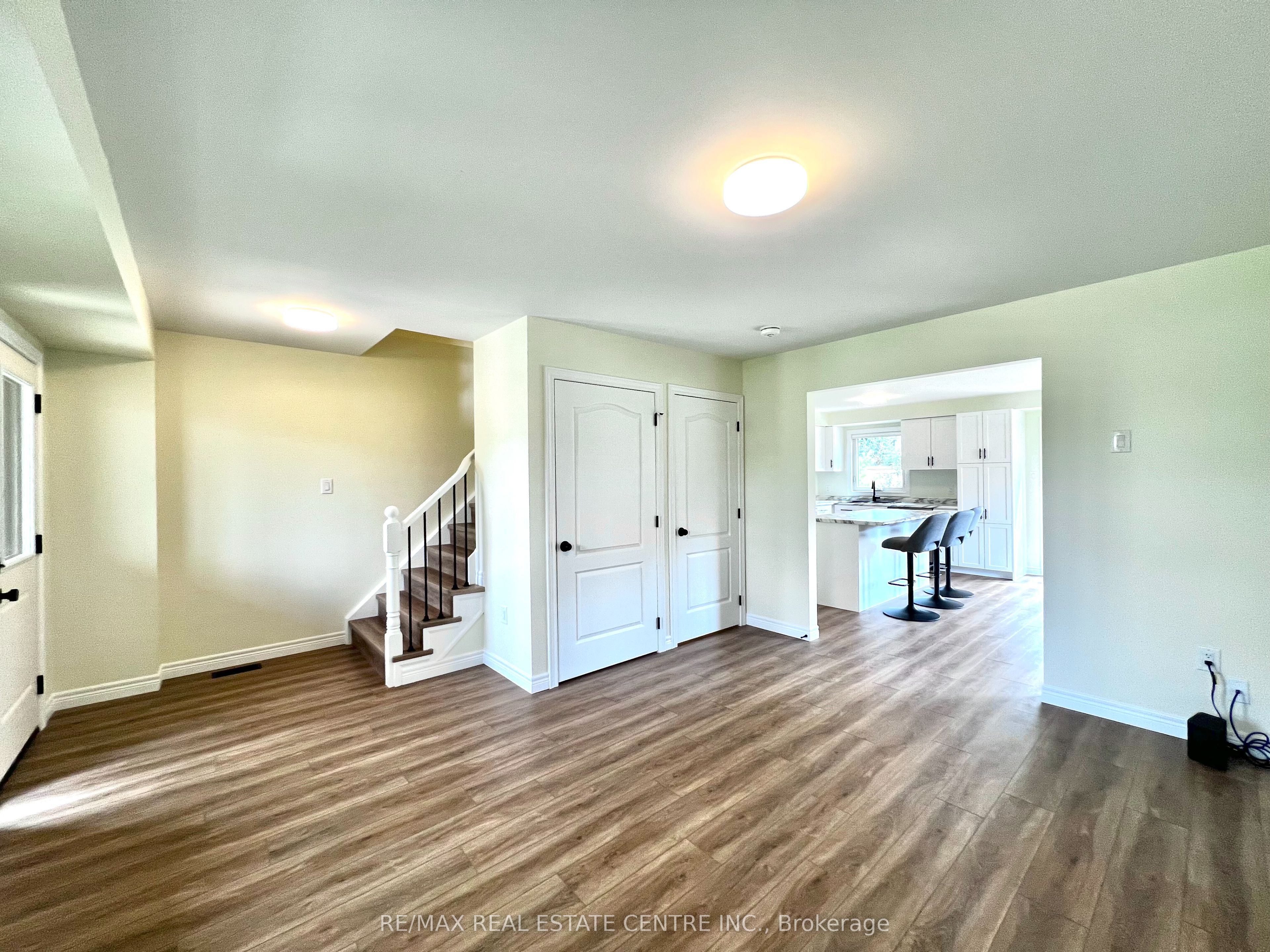716 Russel Court Property Photo 18