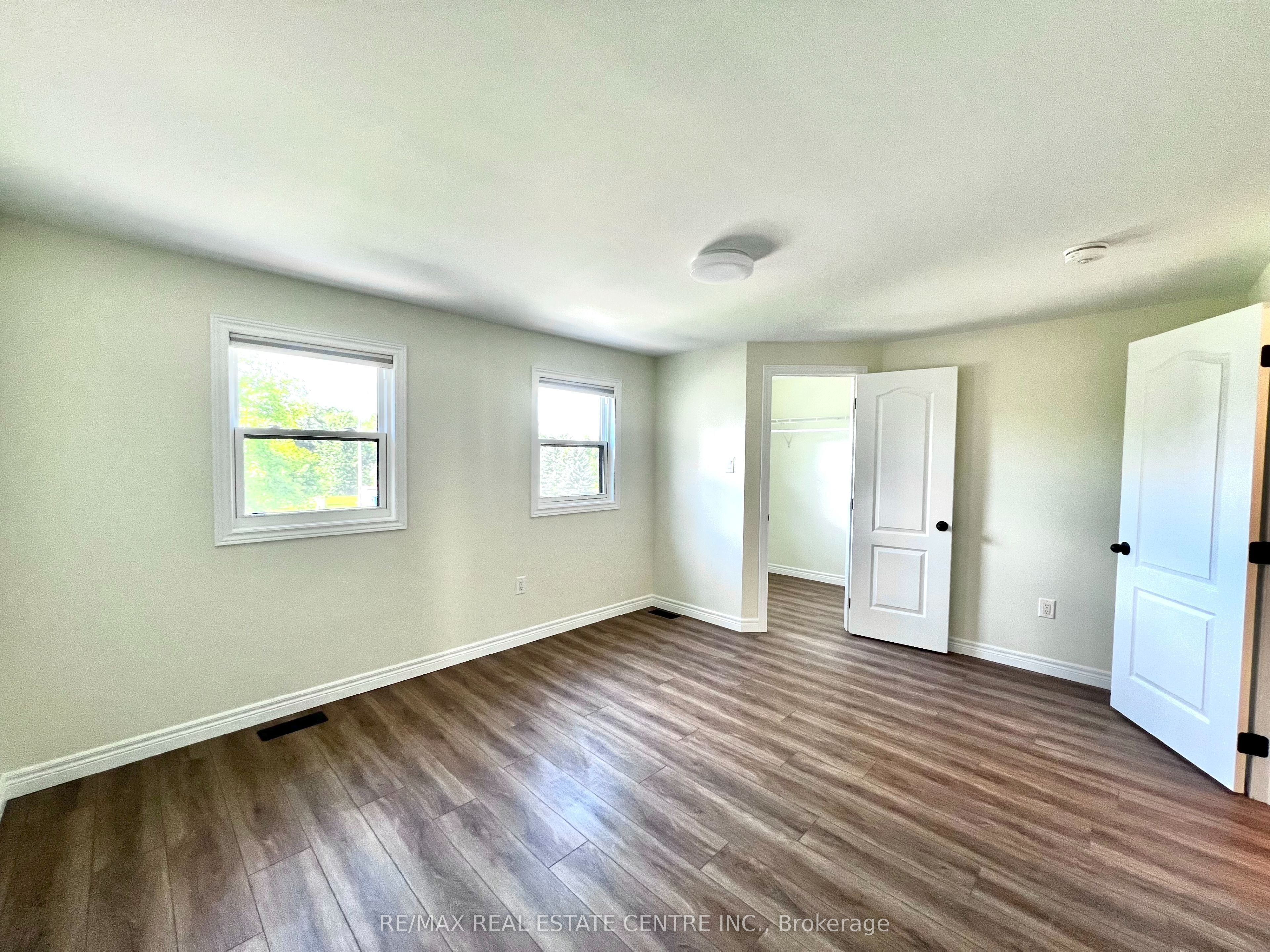 716 Russel Court Property Photo 26