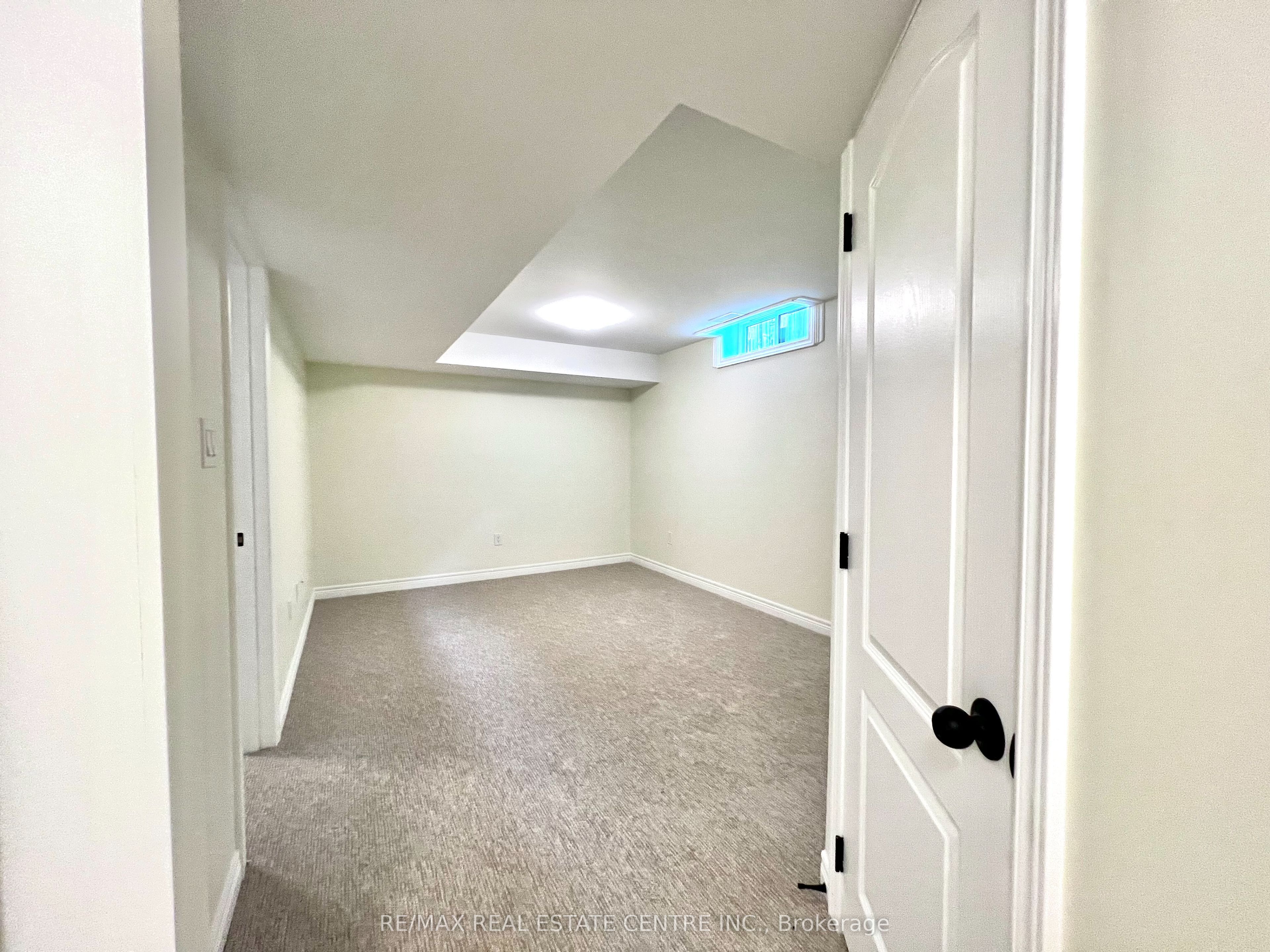 716 Russel Court Property Photo 38