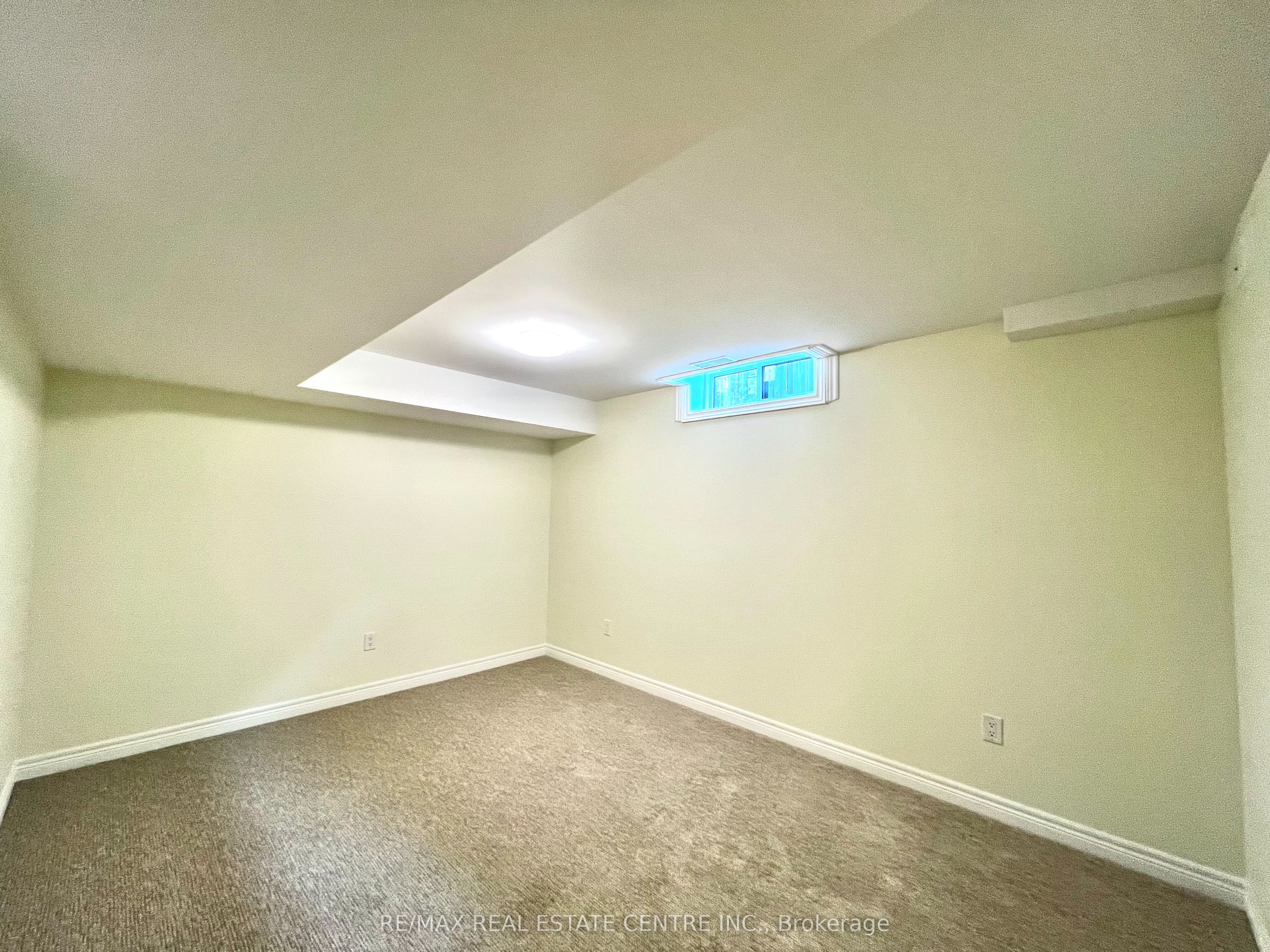 716 Russel Court Property Photo 39
