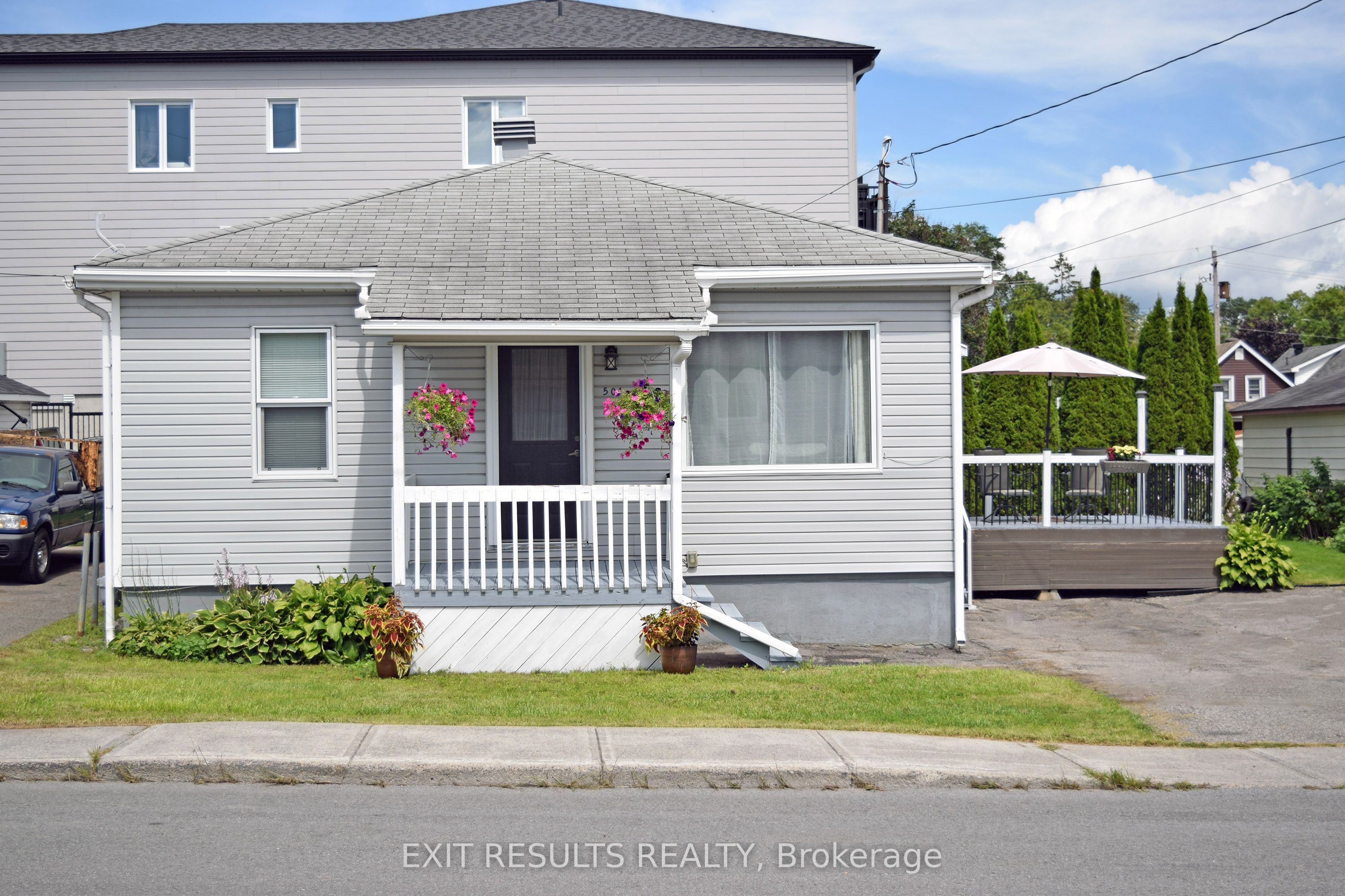 501 St. Louis Street Property Photo 1