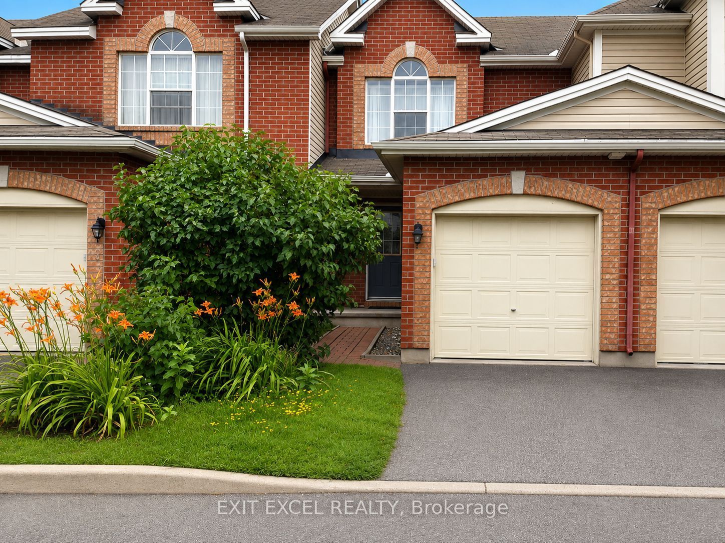 17 Heartleaf Private Property Photo 1