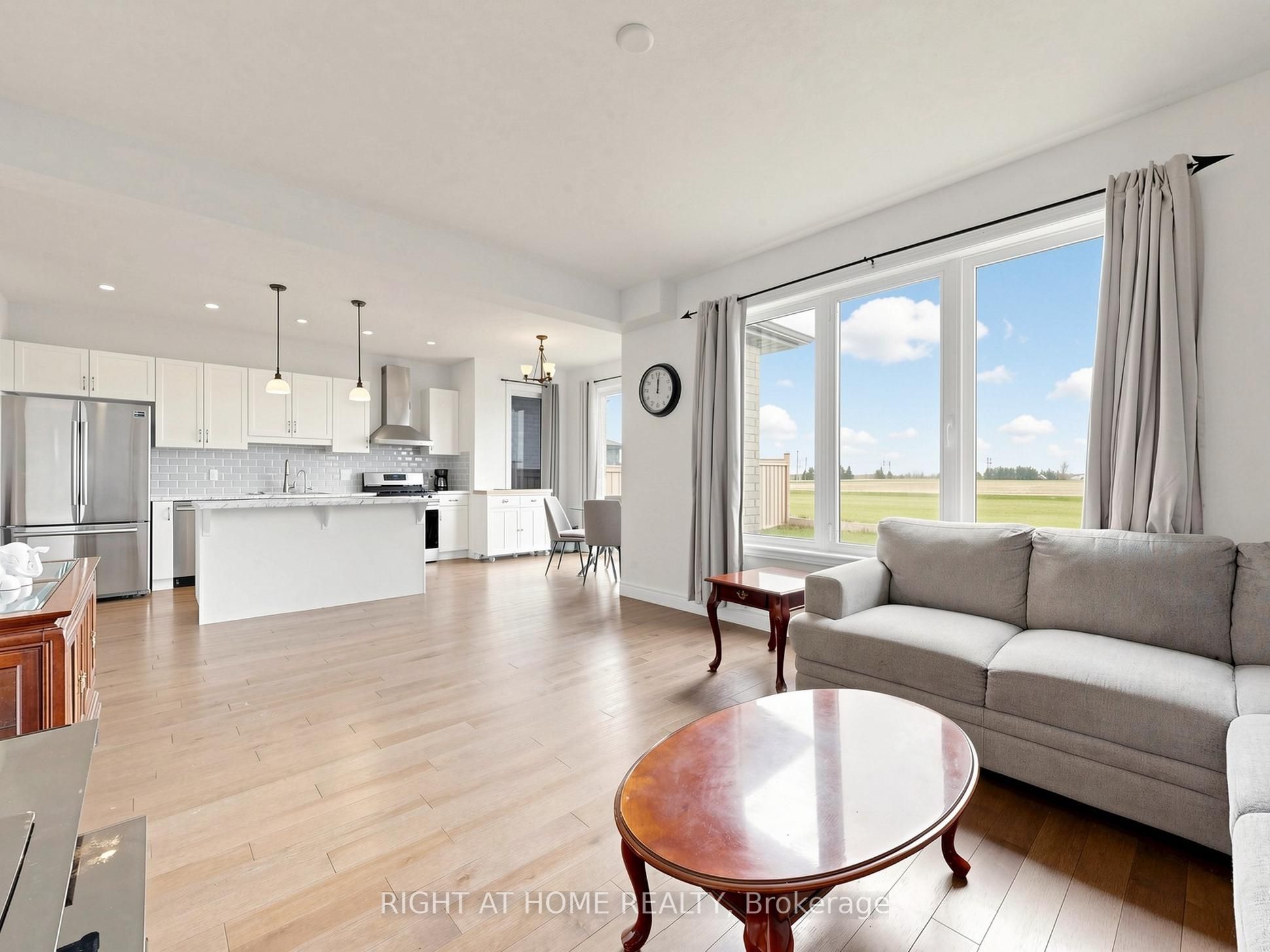 22 Sparrow Crescent Property Photo 8