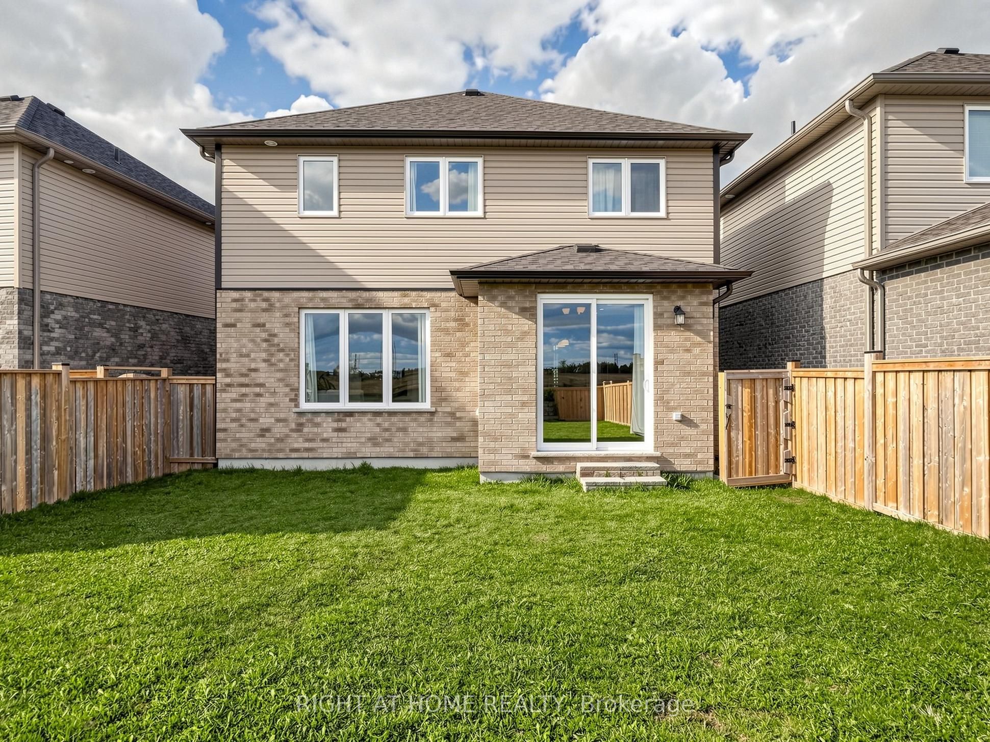 22 Sparrow Crescent Property Photo 34
