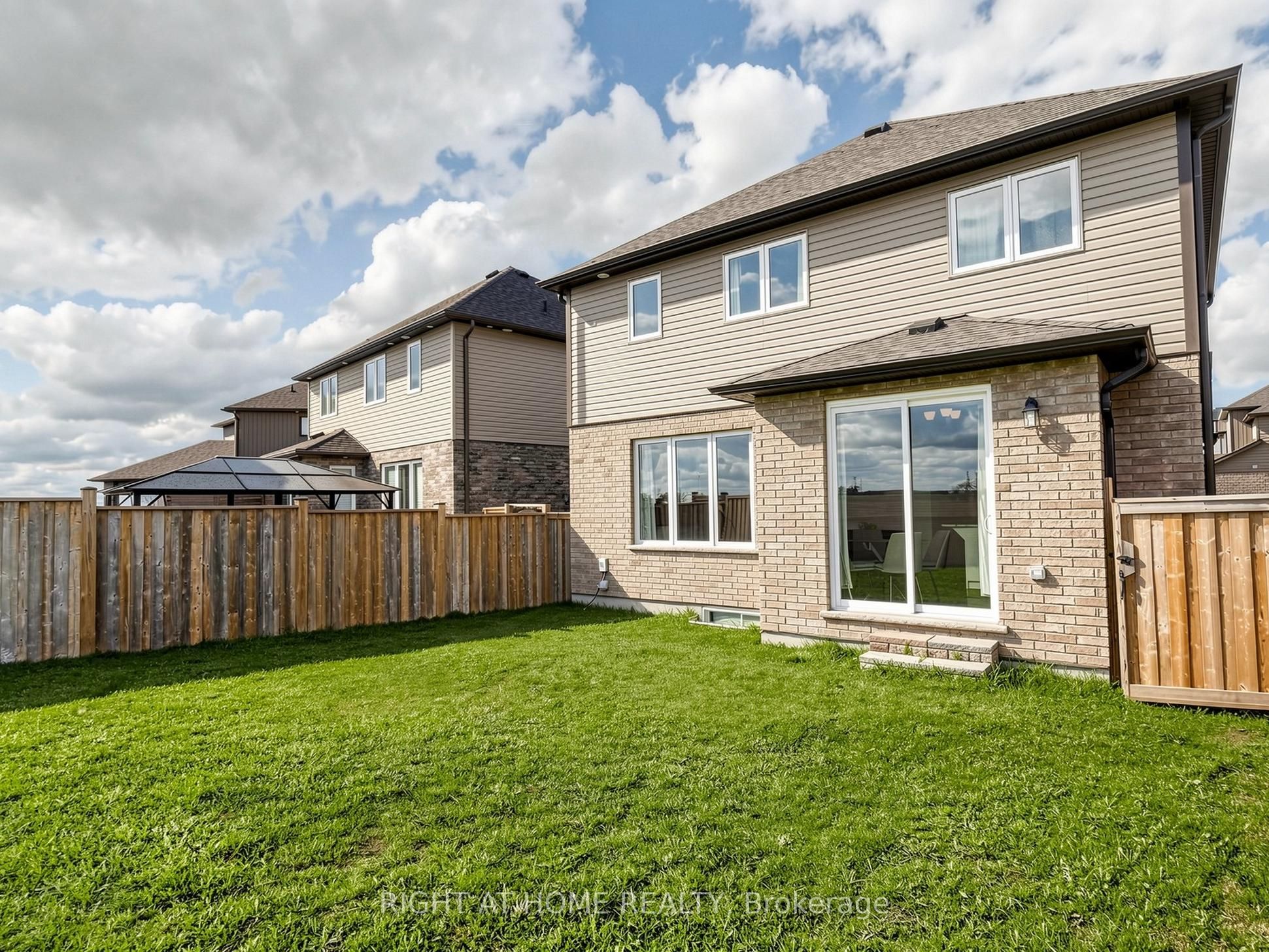 22 Sparrow Crescent Property Photo 36