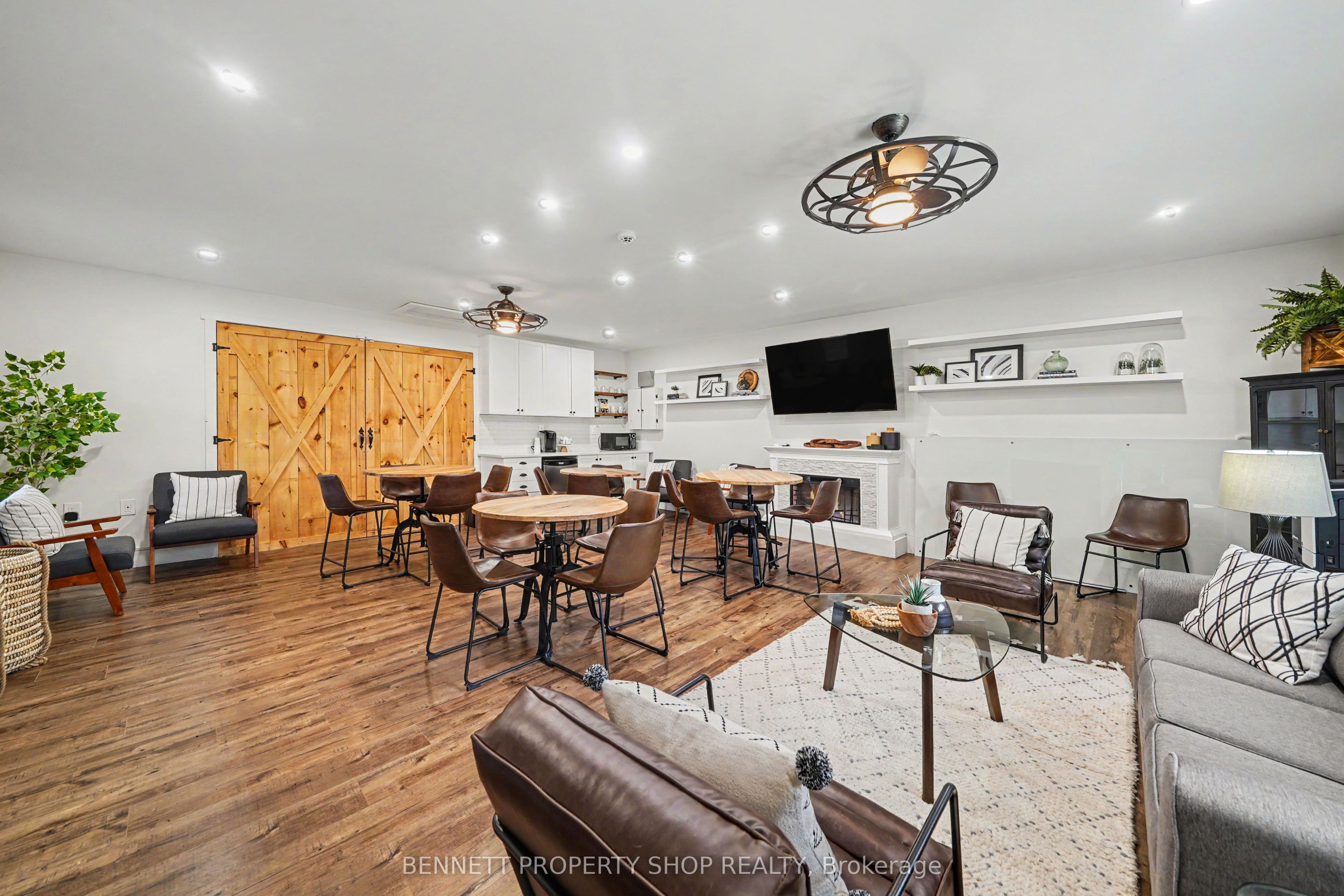 1194 Carp Road Property Photo 19