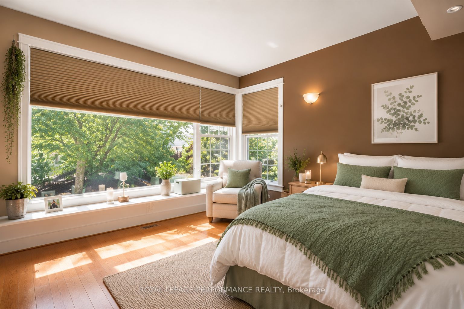 736 Cooper Street W 2 Property Photo 6