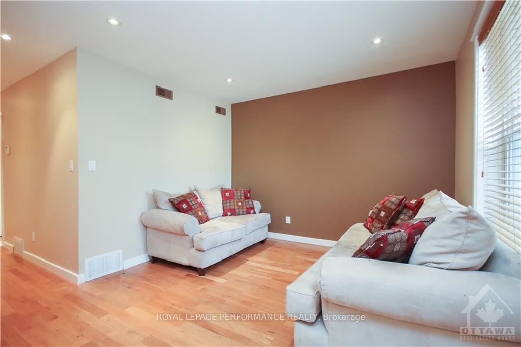 736 Cooper Street W 2 Property Photo 13