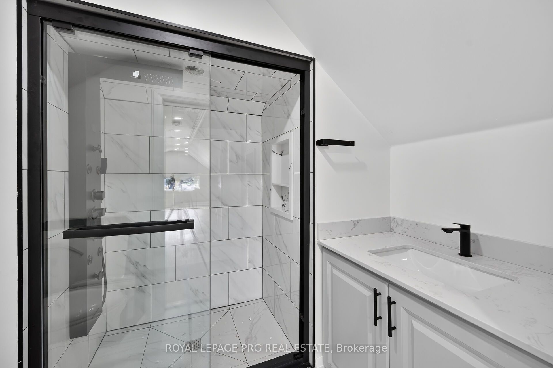 29 Mckinstry Street Property Photo 25