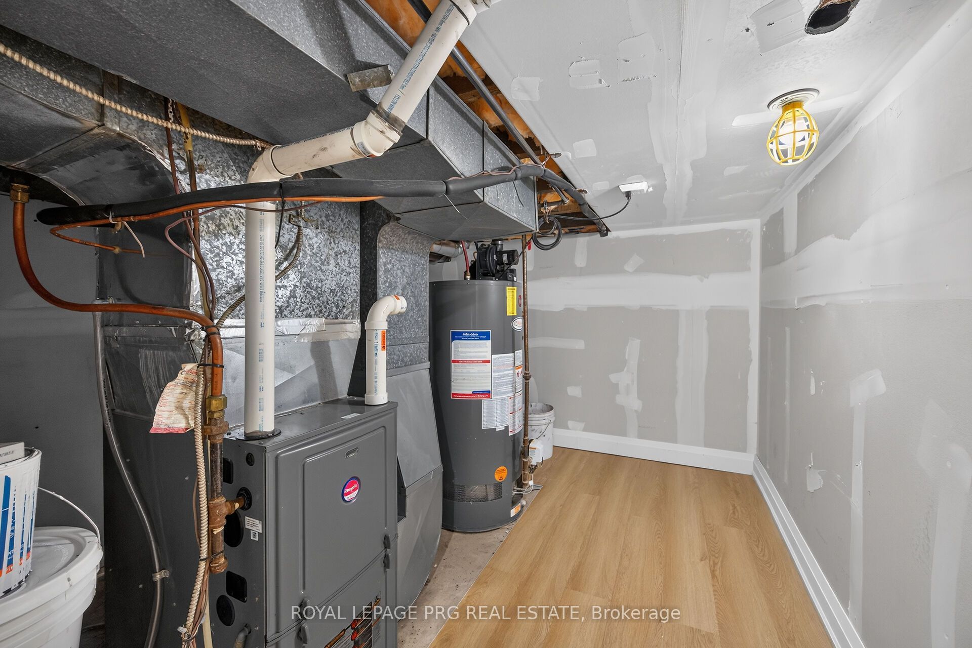 29 Mckinstry Street Property Photo 41