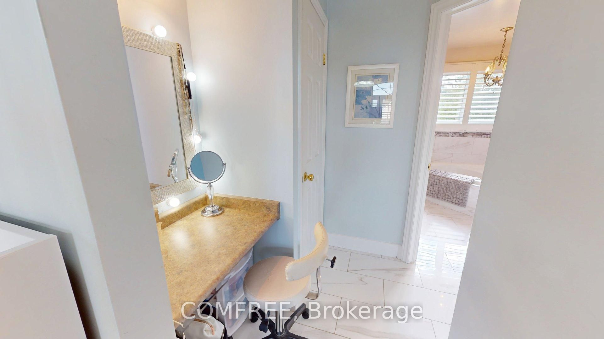 723 Munich Circle Property Photo 14