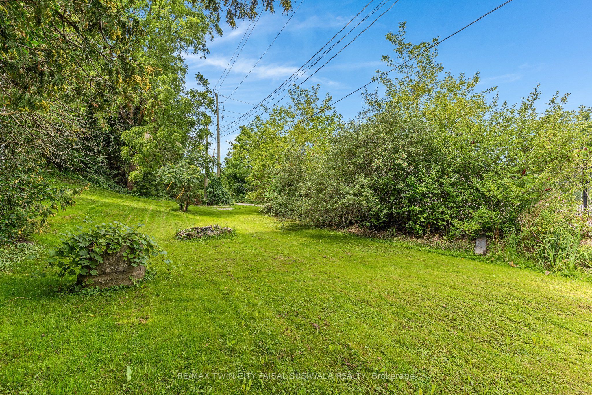67 Queen Street W Property Photo 10