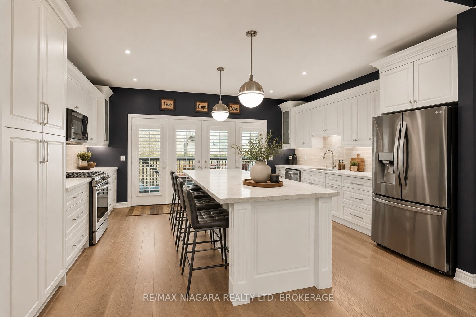 3 Delicious Court Property Photo 10