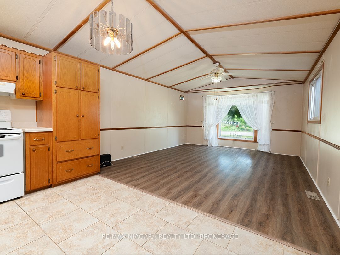 3033 Townline Road 1 Property Photo 8