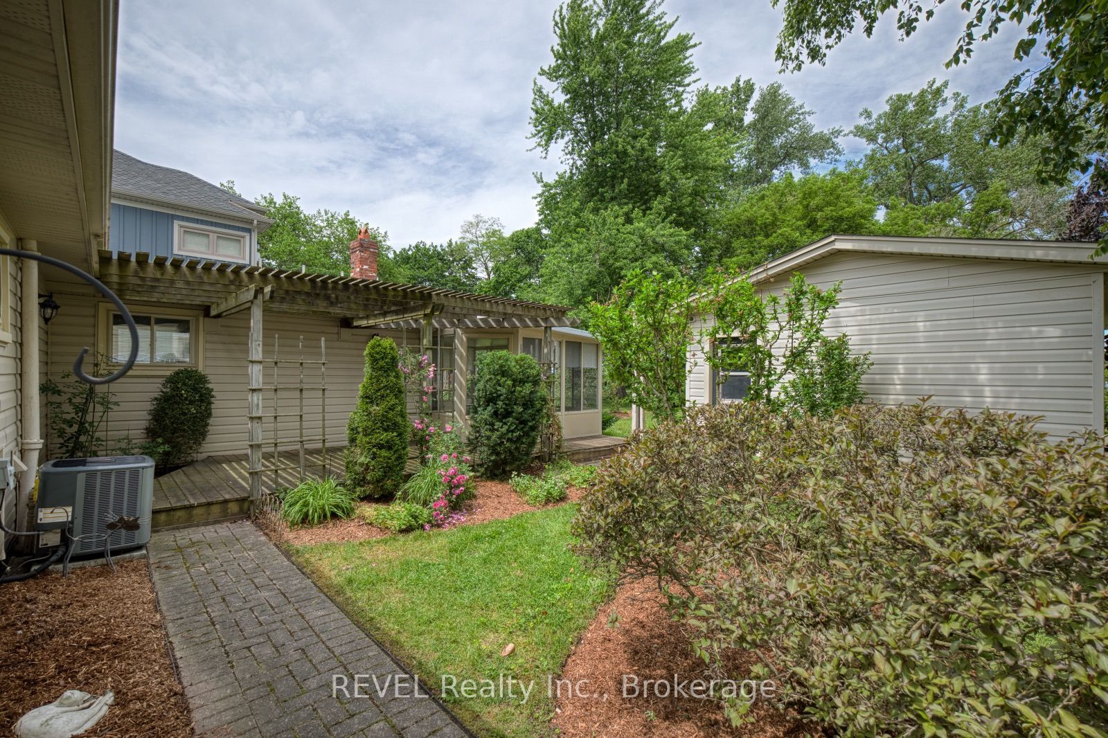 55 Delater Street Property Photo 33