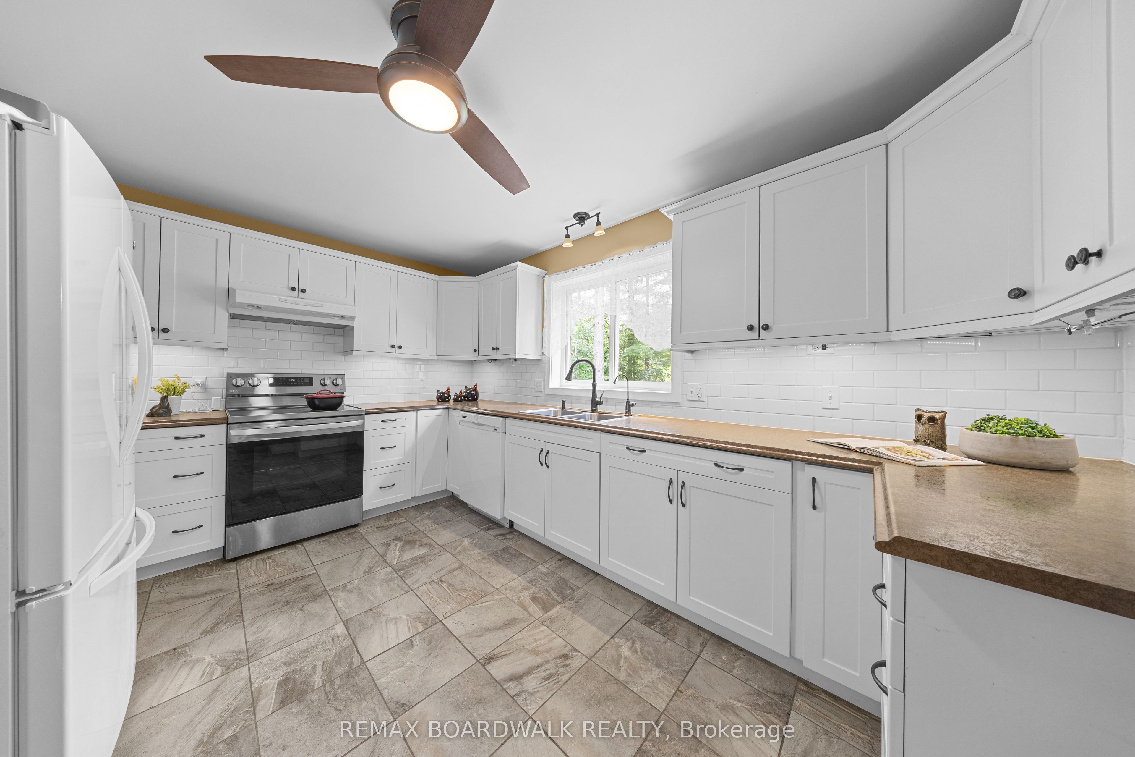 1654 Tryon Road Property Photo 8