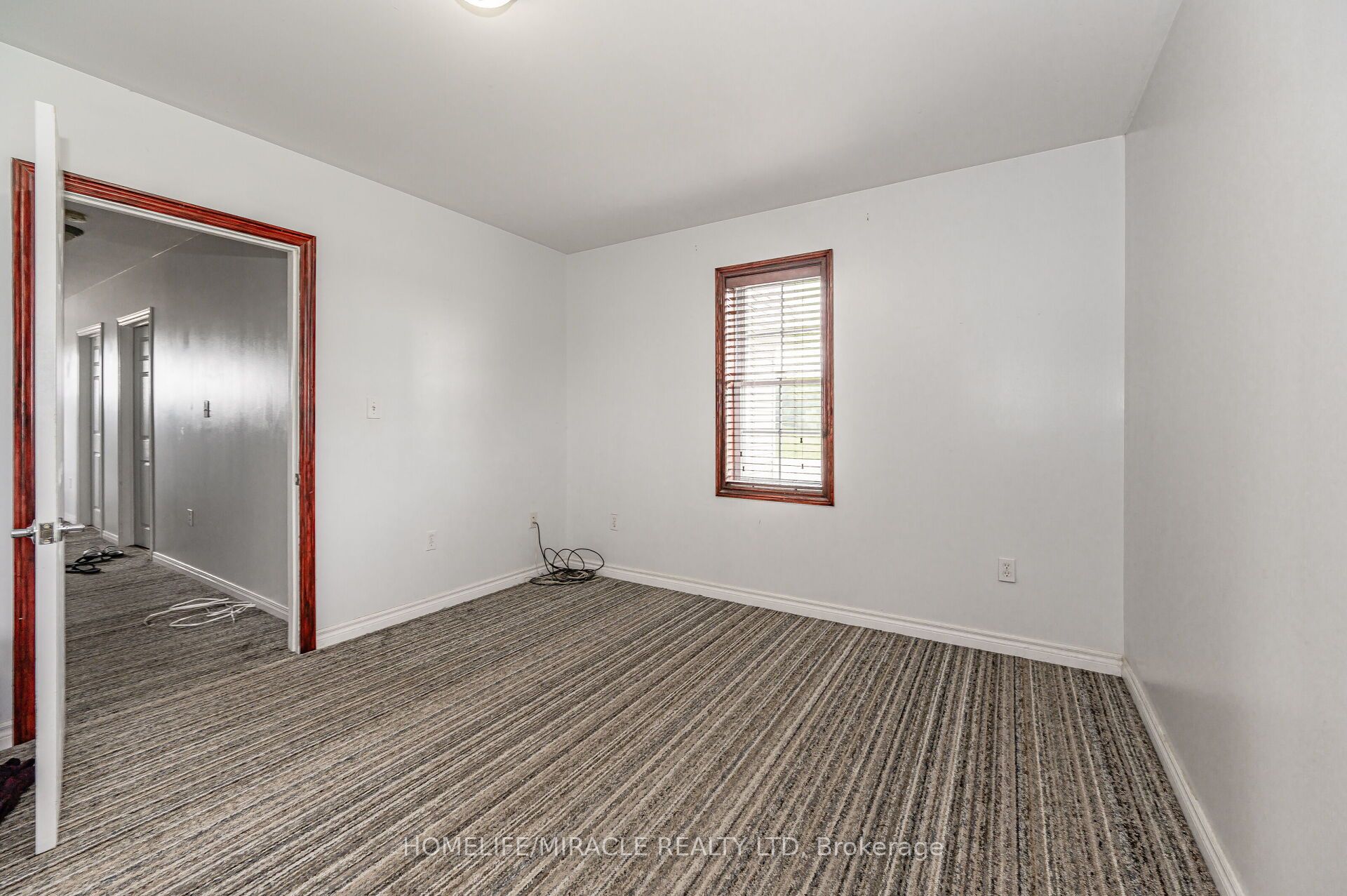 1388 Highway 6 N Property Photo 8