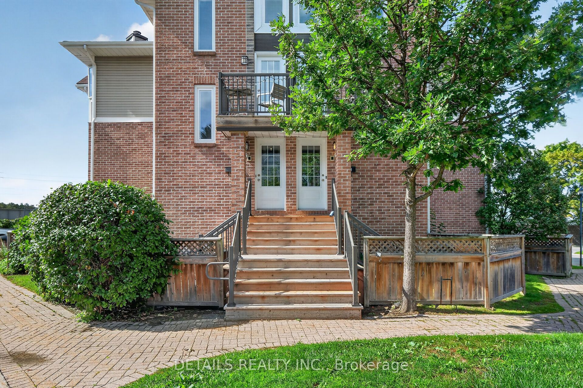 1 Stonebank Crescent 7 Property Photo 2