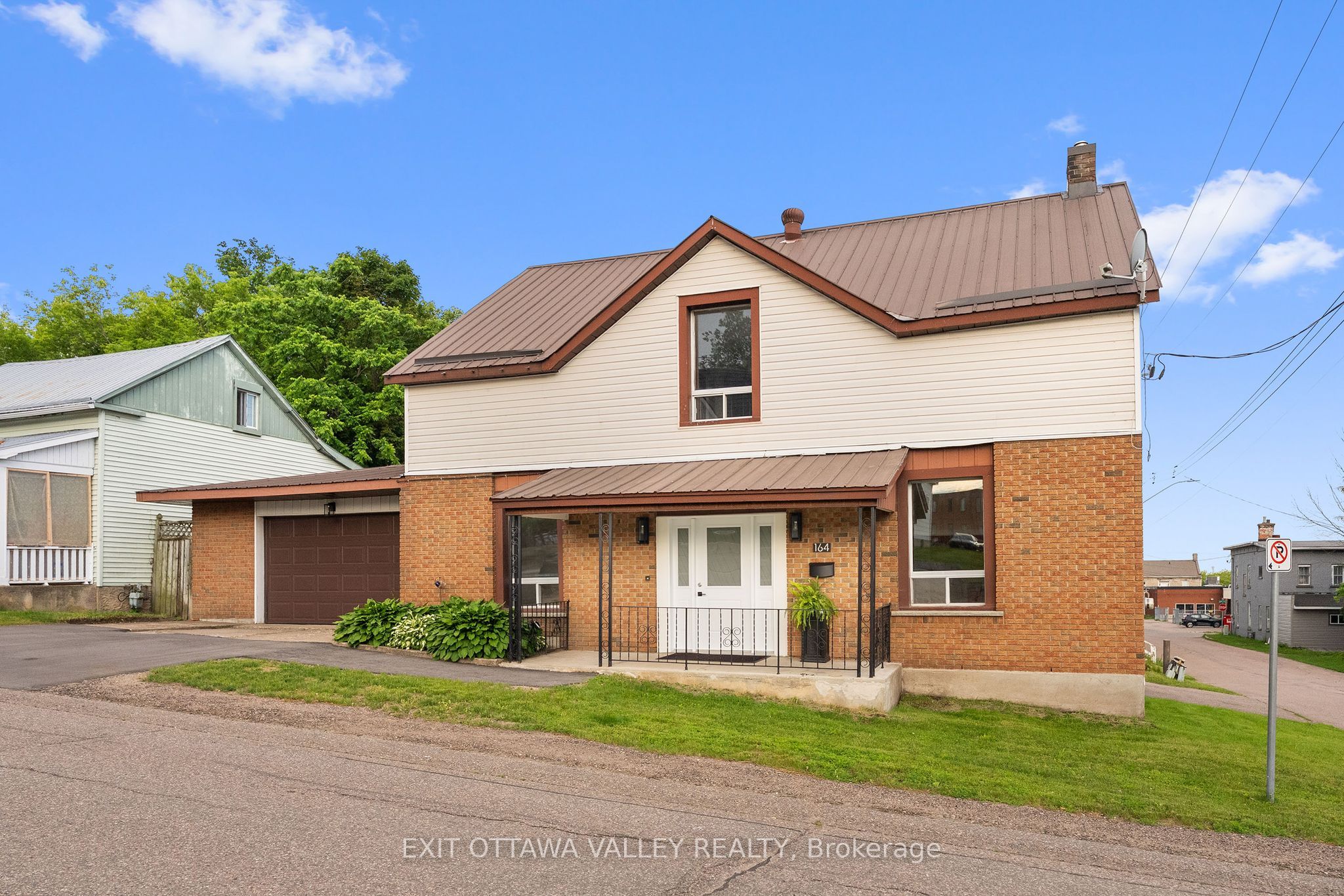 164 Maple Avenue Property Photo 2