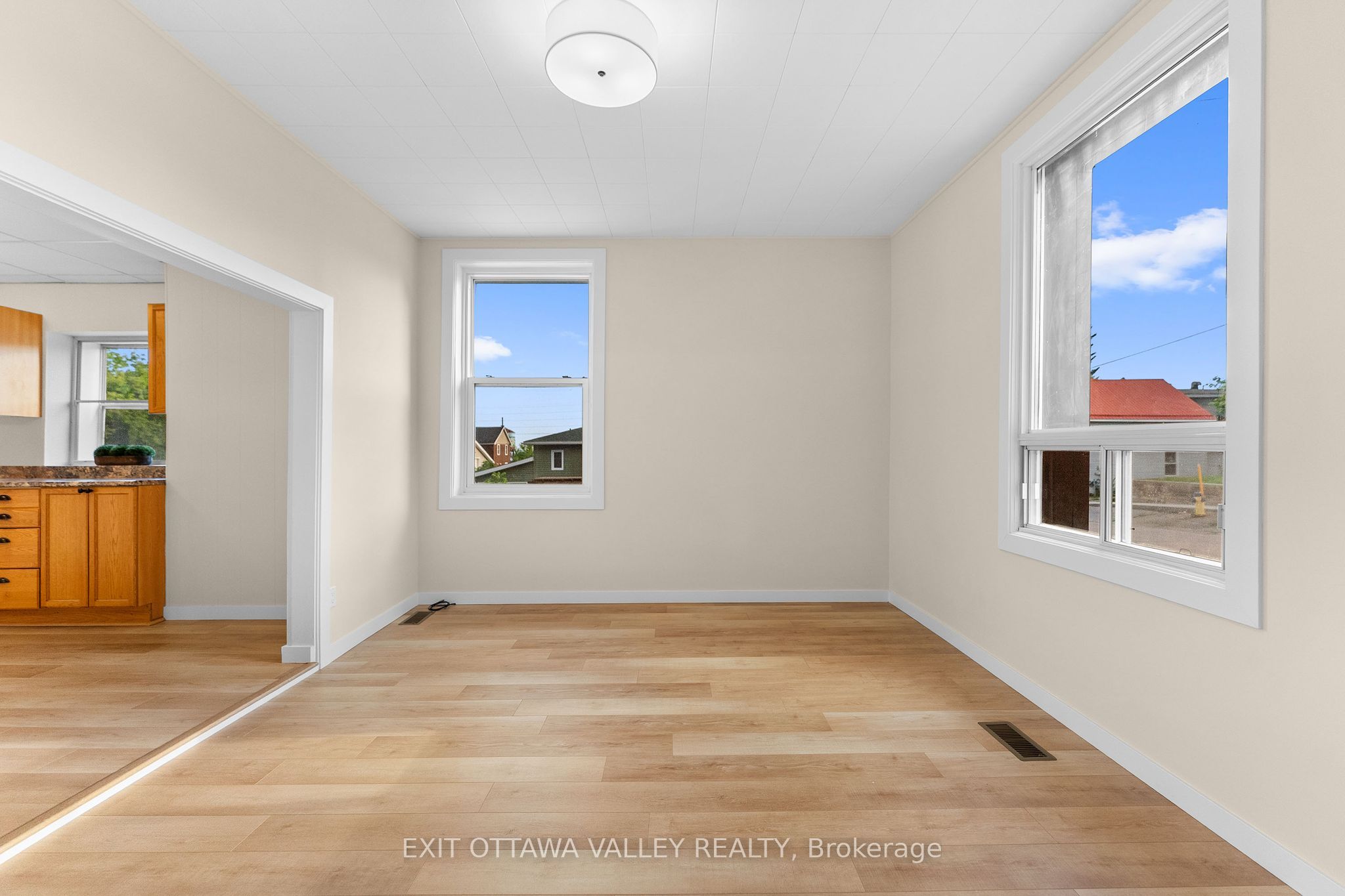 164 Maple Avenue Property Photo 7
