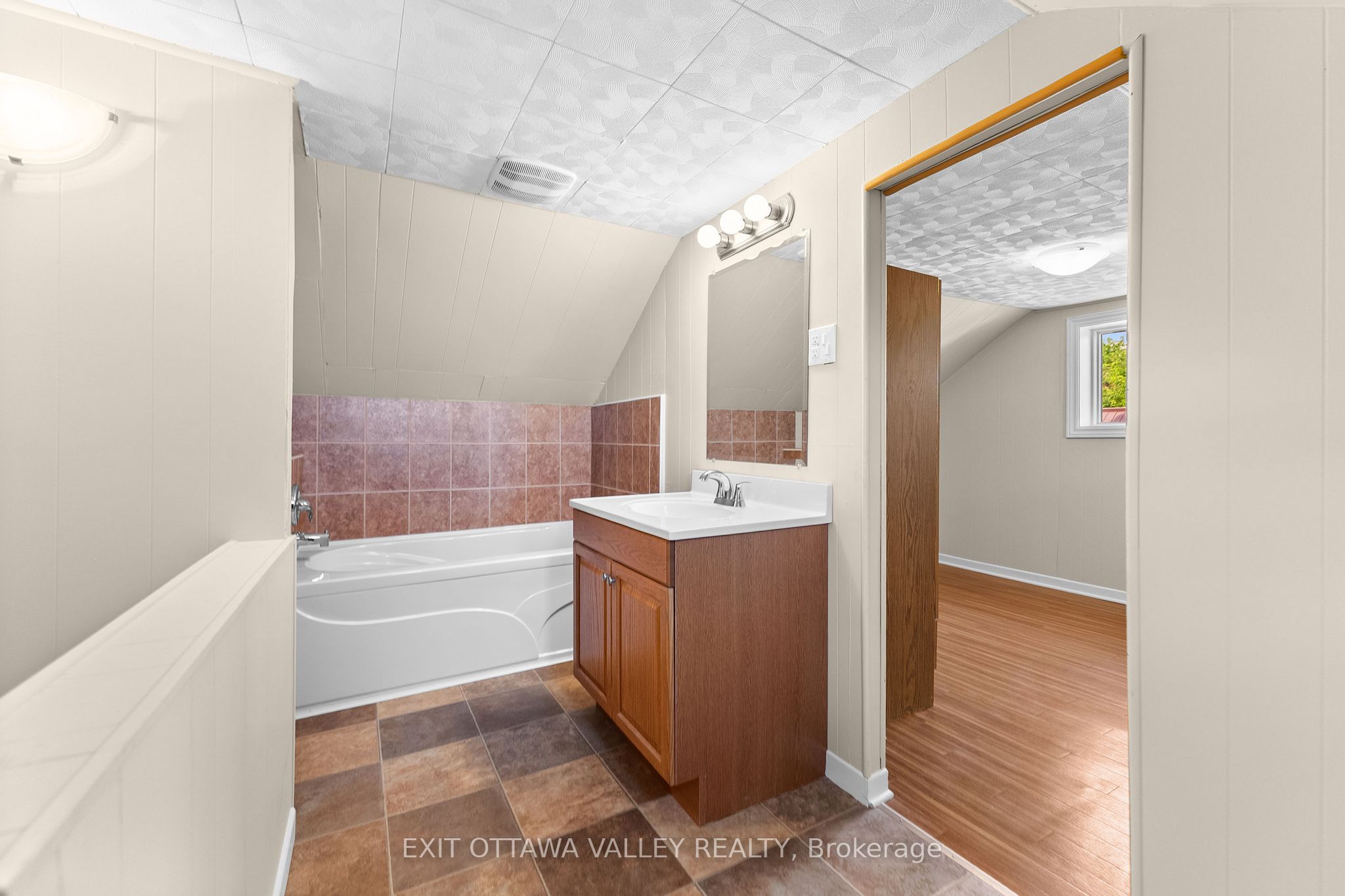 164 Maple Avenue Property Photo 29