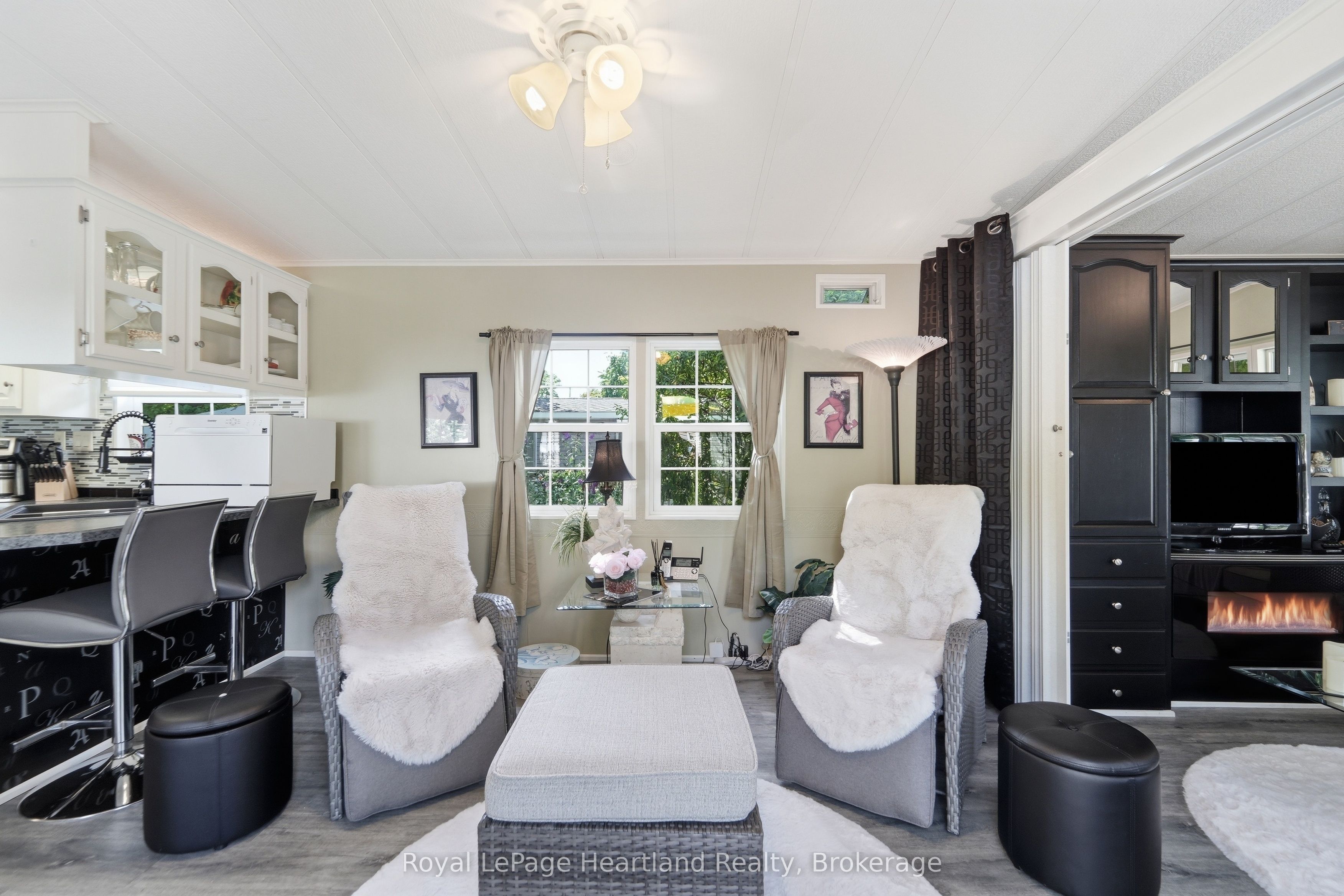 9 Club Terrace Property Photo 5