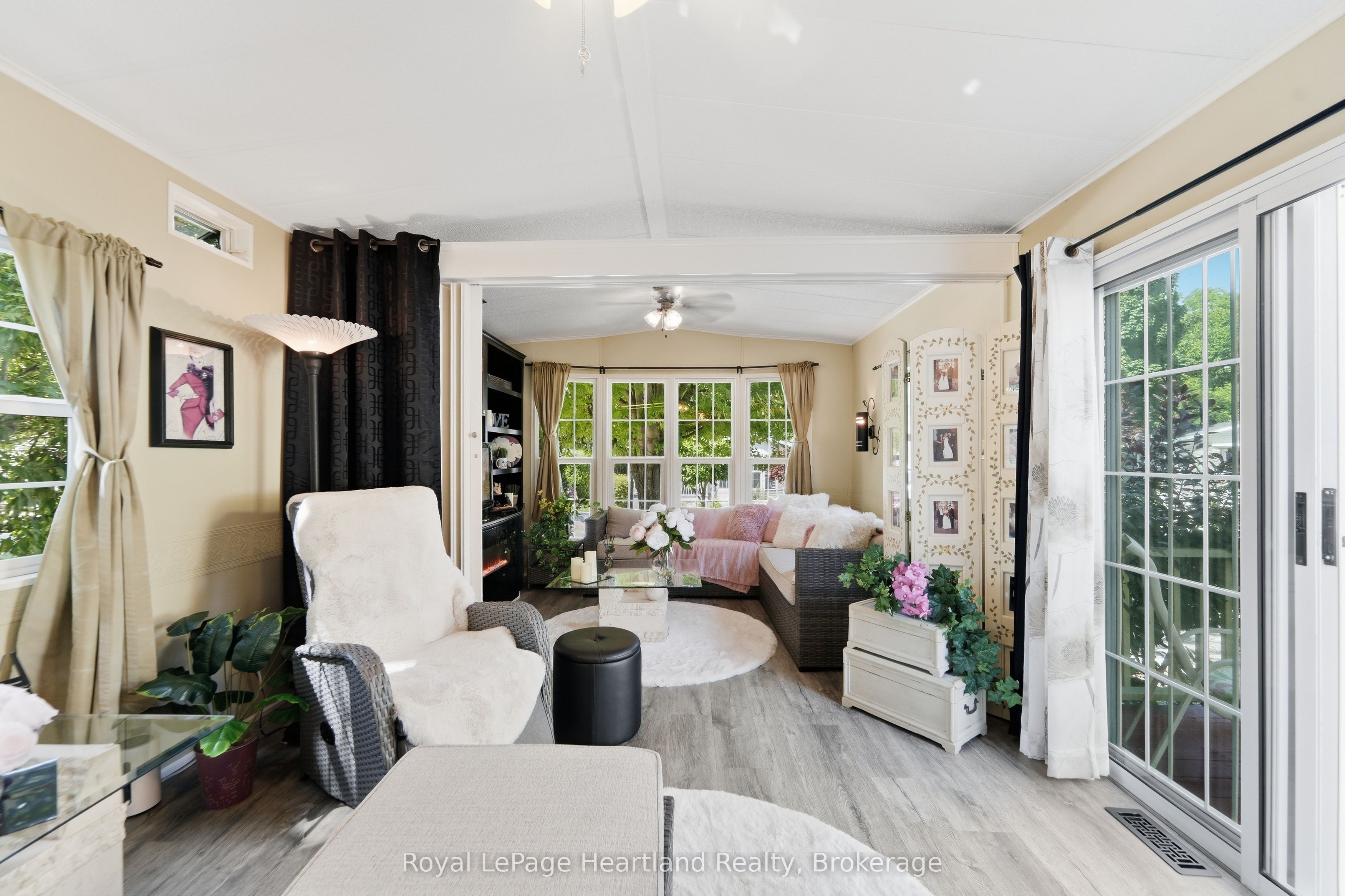 9 Club Terrace Property Photo 6