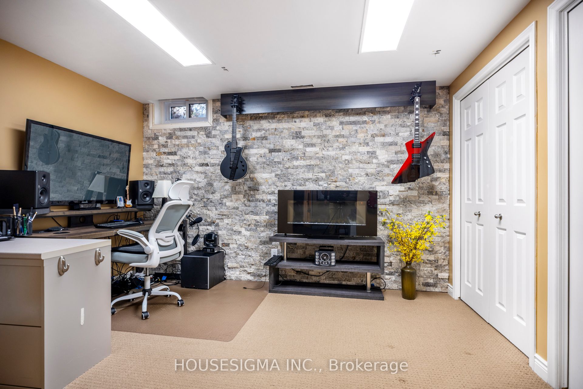 18 Jennifer Gardens Property Photo 24