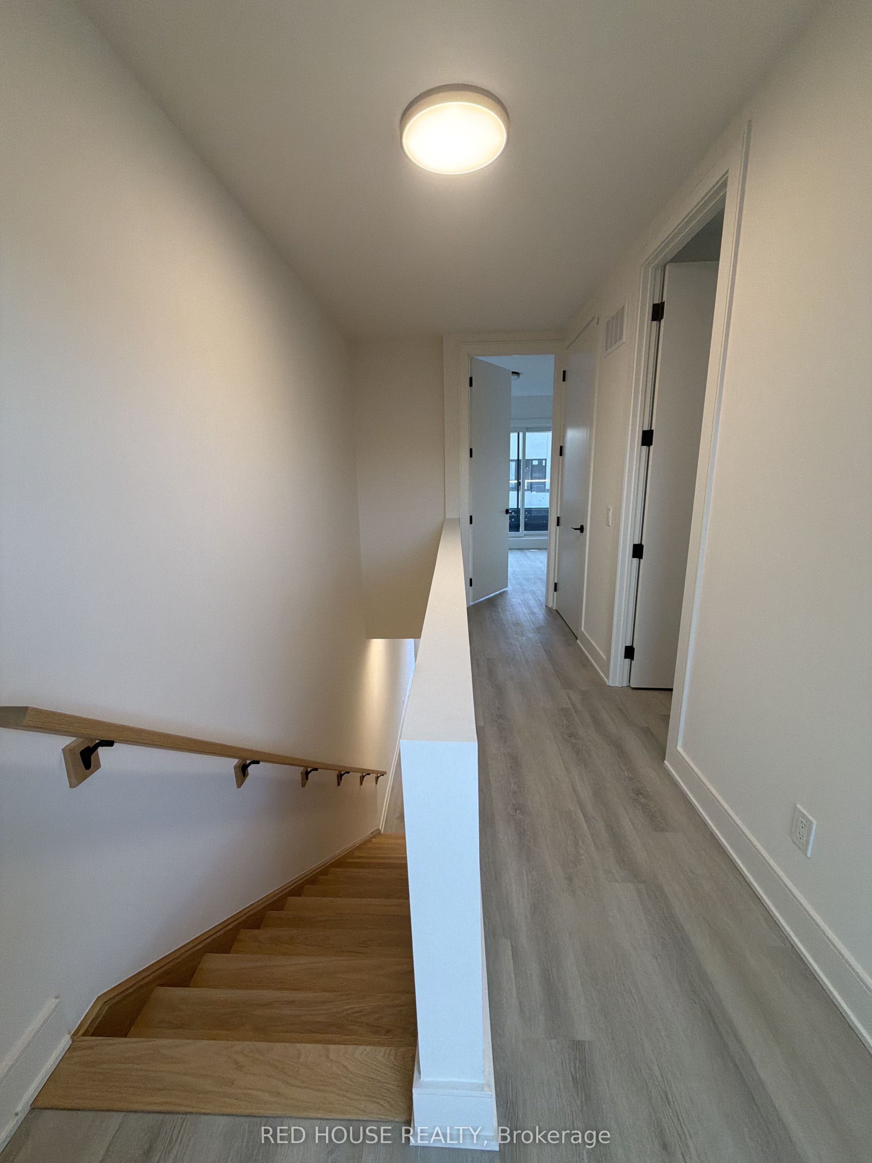 69 Everett Common Property Photo 15