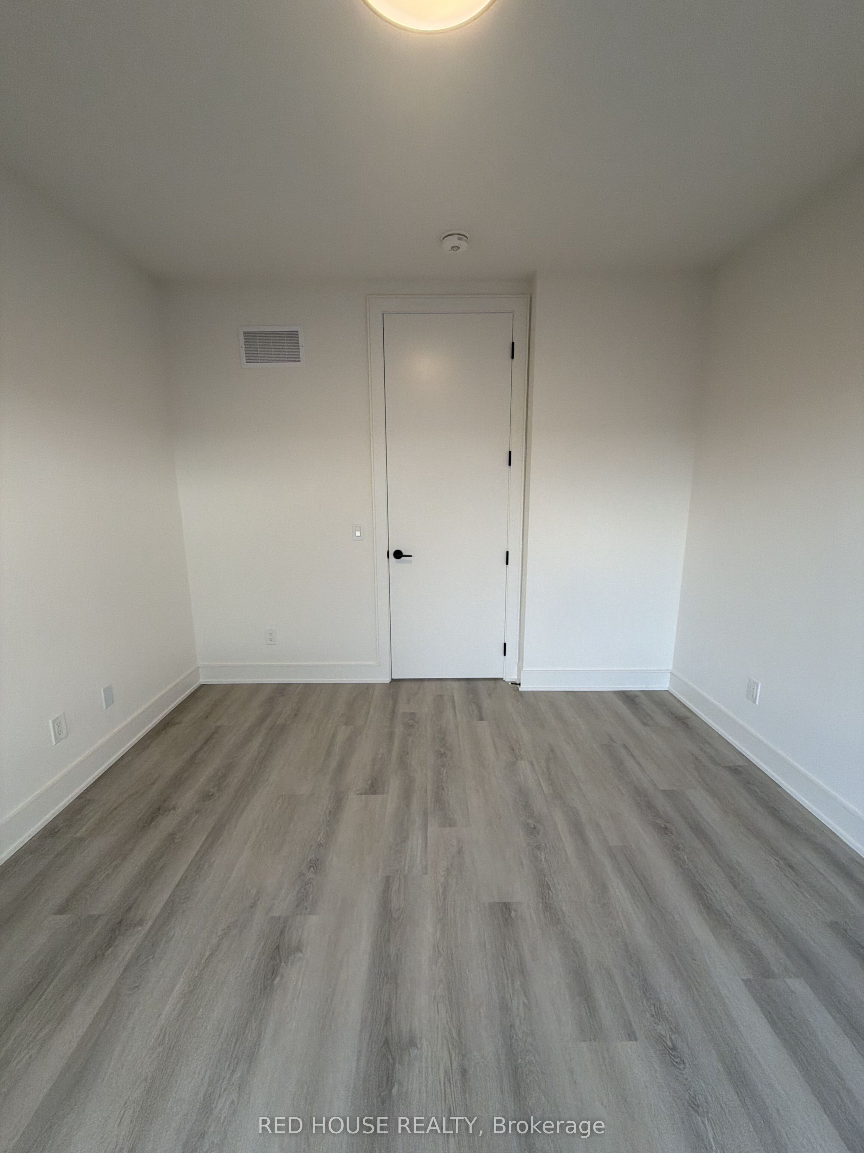 69 Everett Common Property Photo 19
