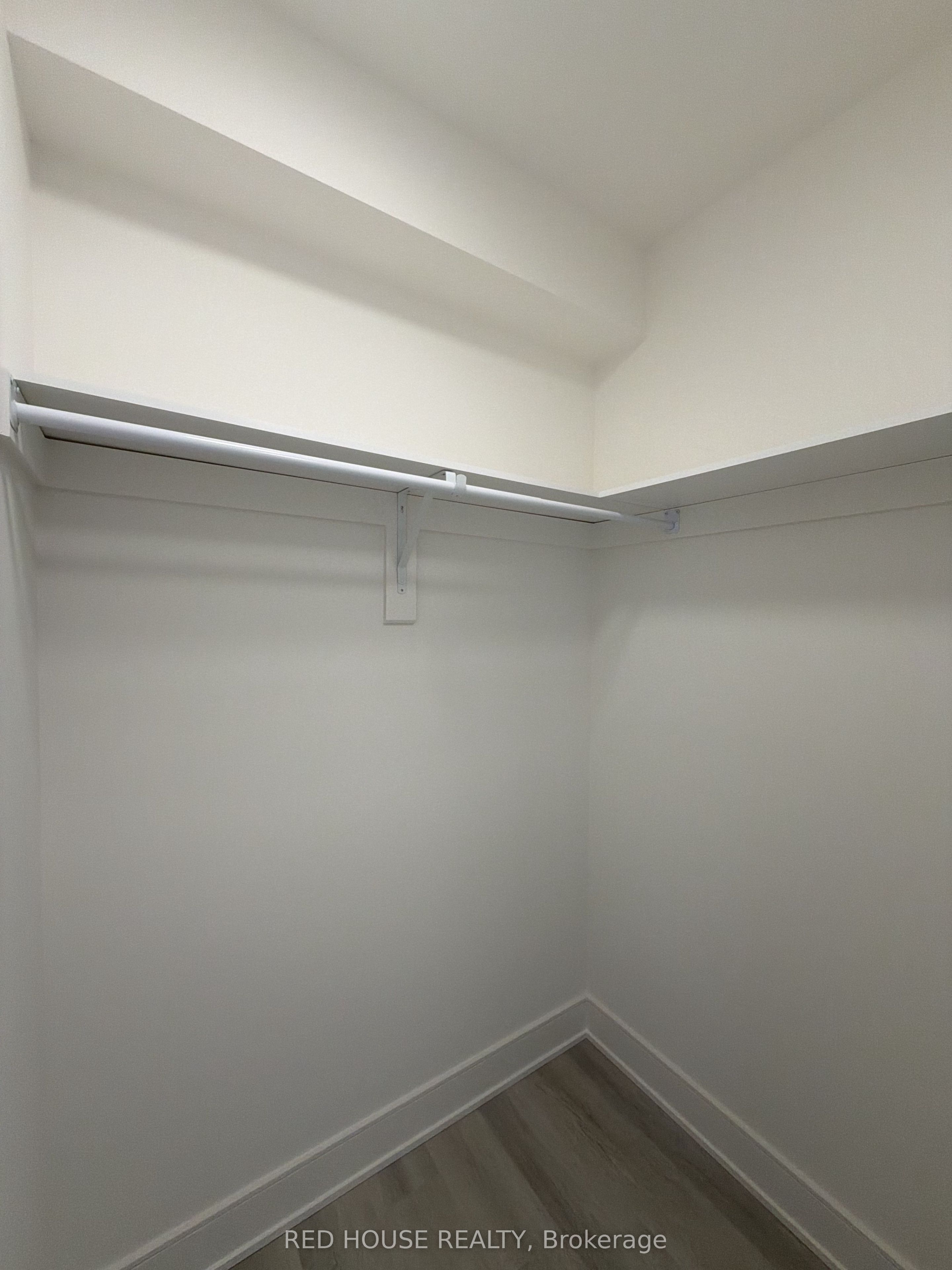 69 Everett Common Property Photo 31
