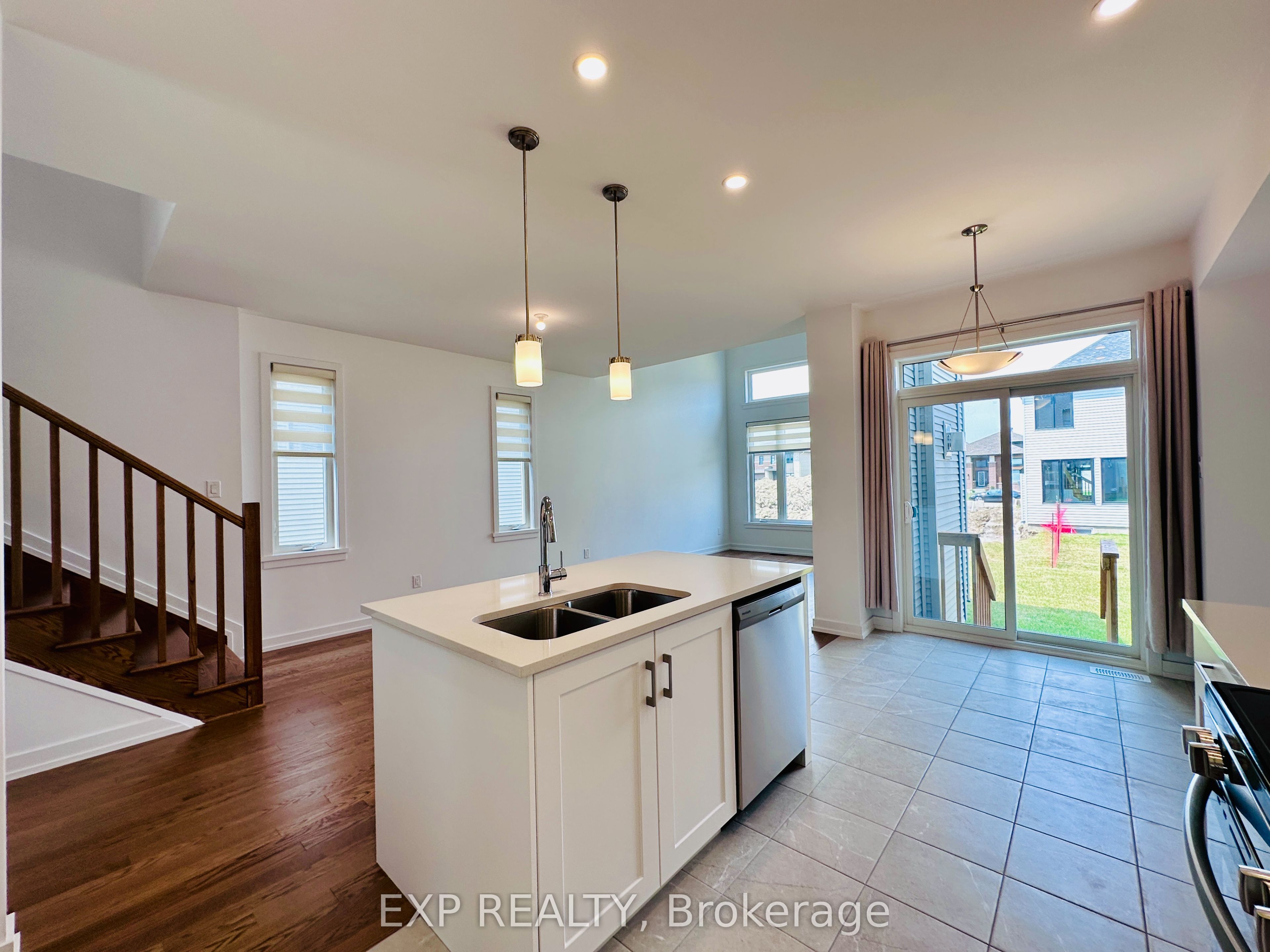 1010 Acoustic Way Property Photo 6