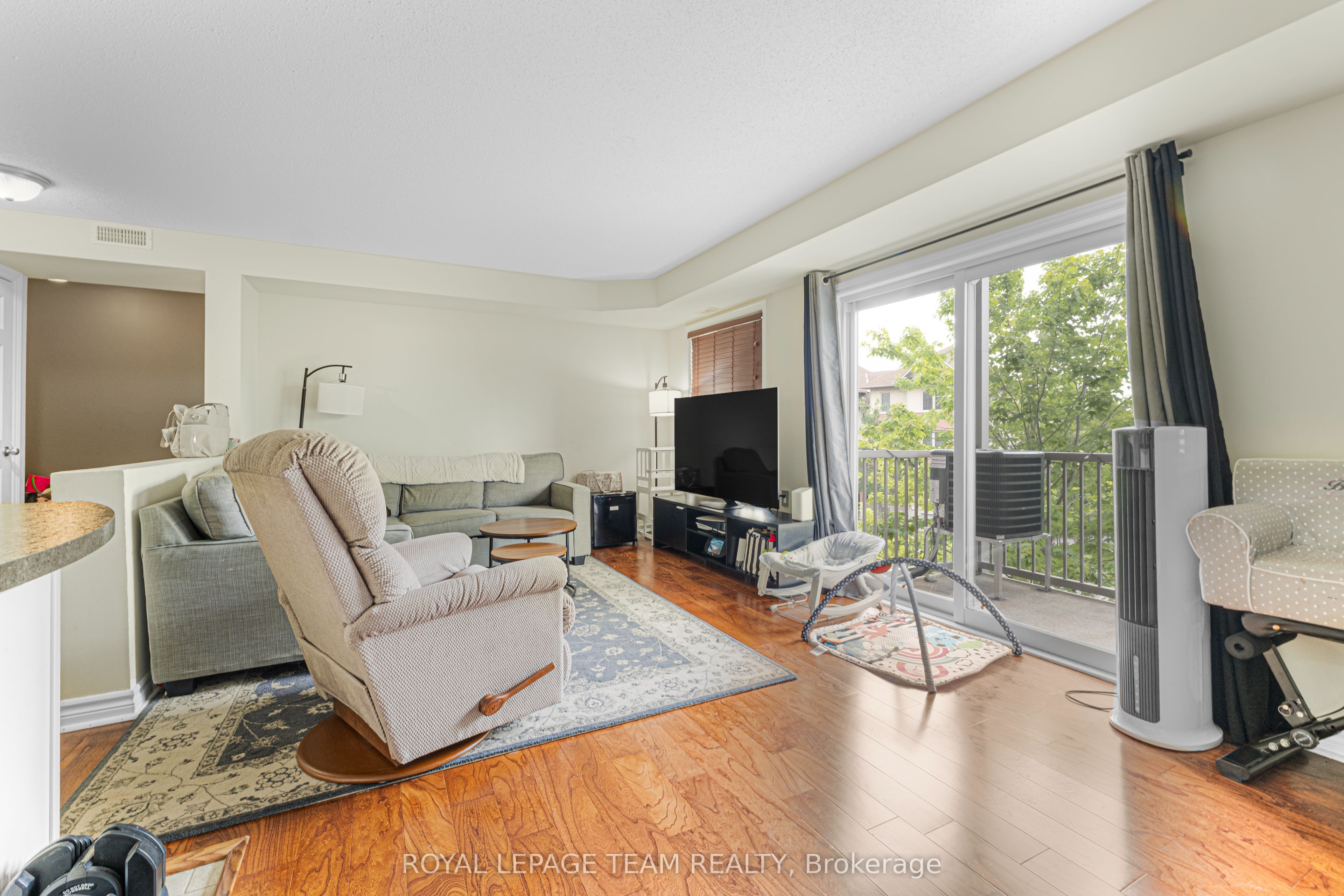 313 Cresthaven Drive 6 Property Photo 10