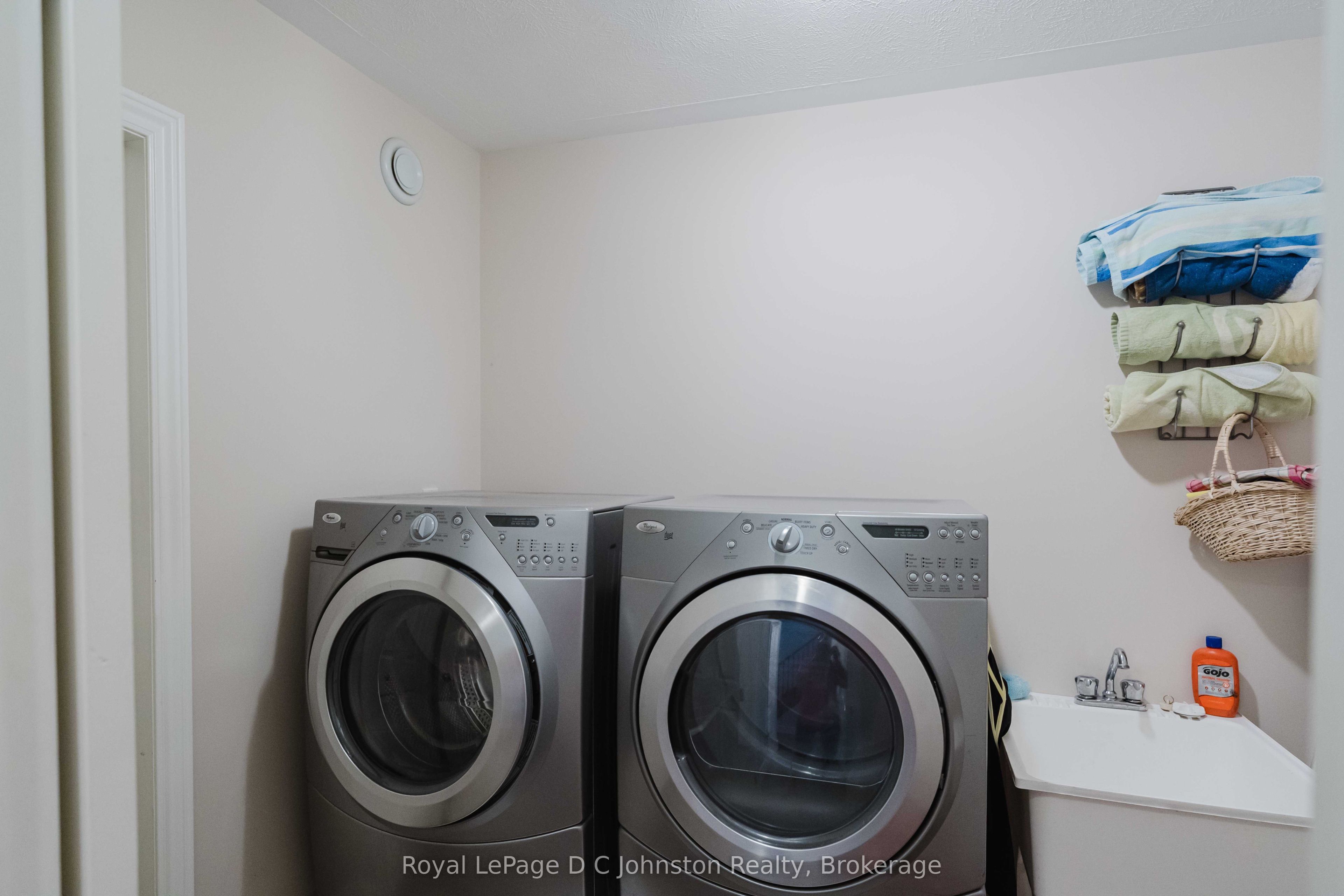 482 Creekwood Drive Property Photo 25
