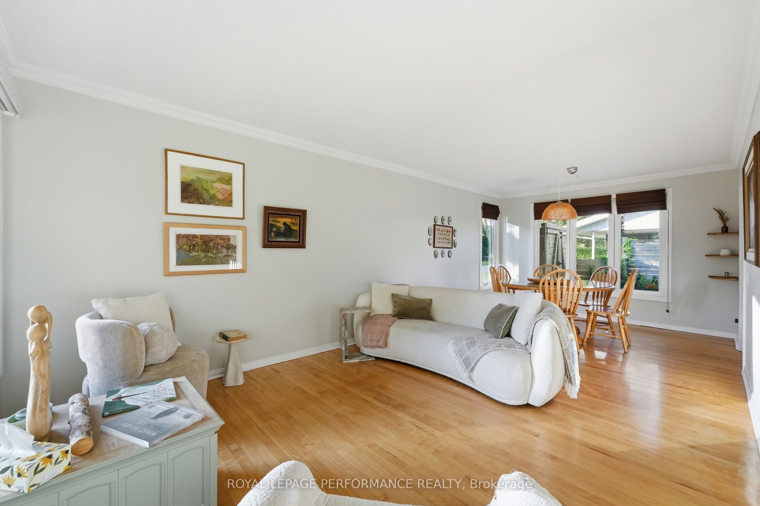 3149 Southmore Drive E Property Photo 5