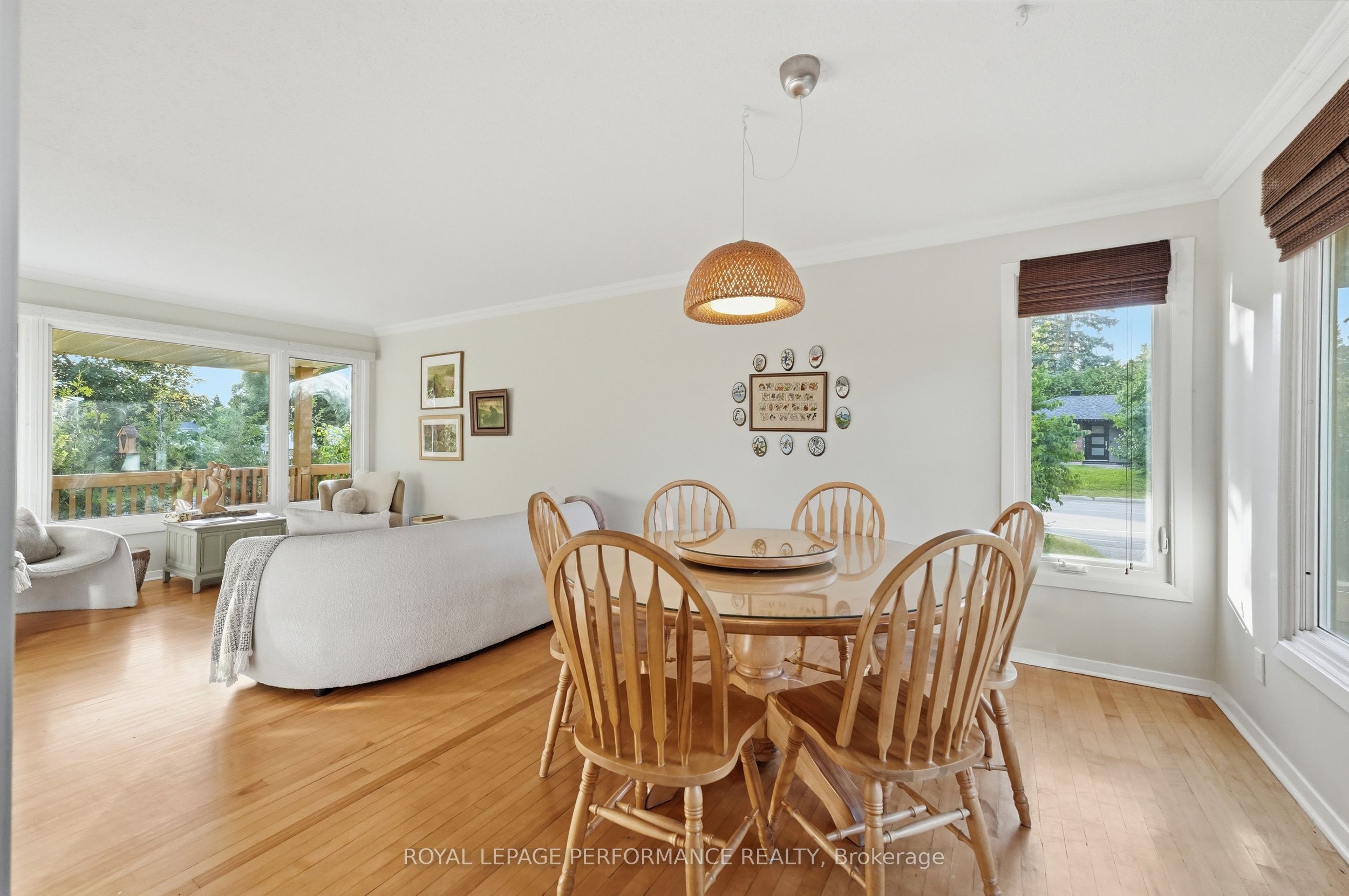 3149 Southmore Drive E Property Photo 7