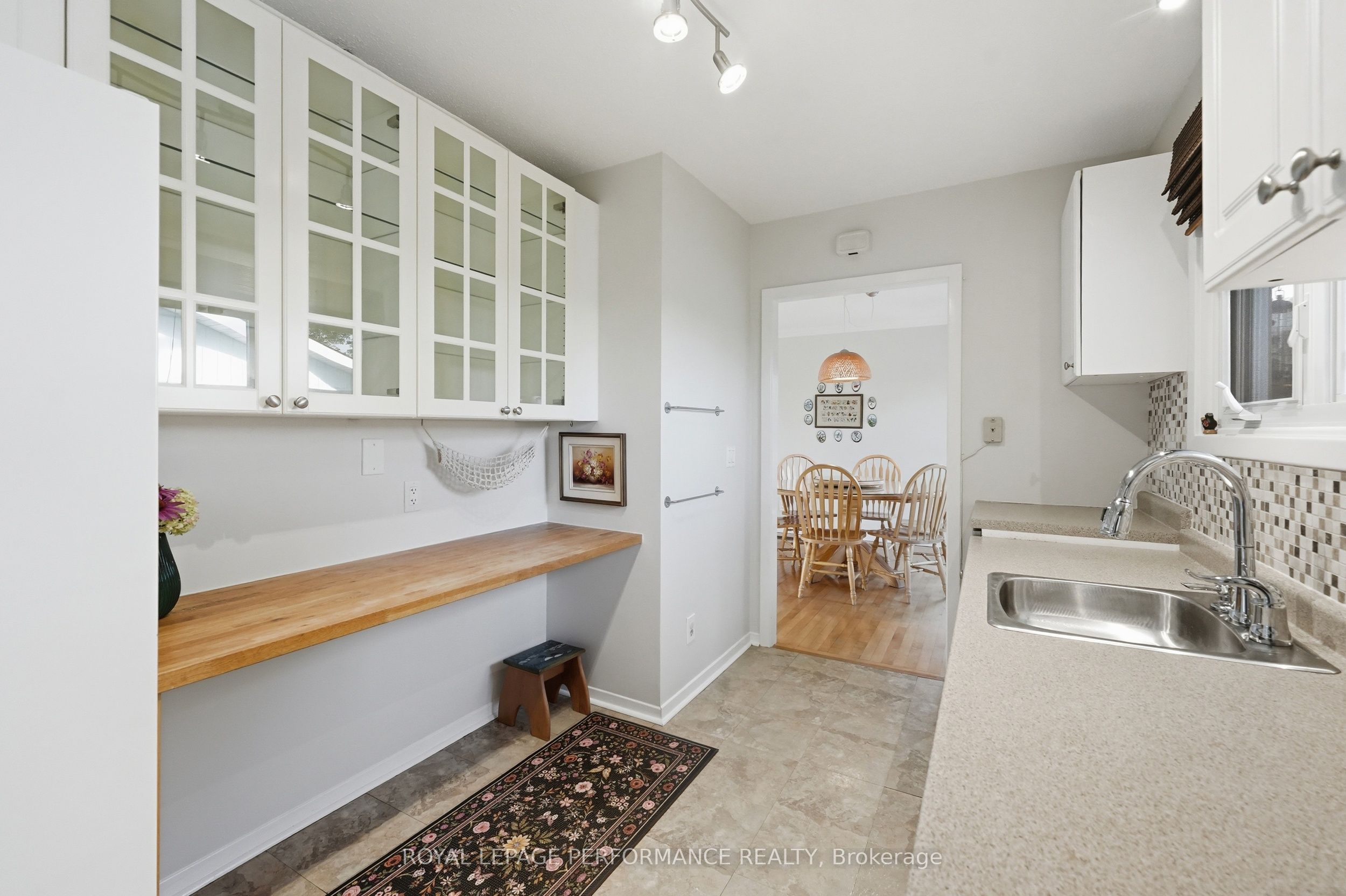 3149 Southmore Drive E Property Photo 11