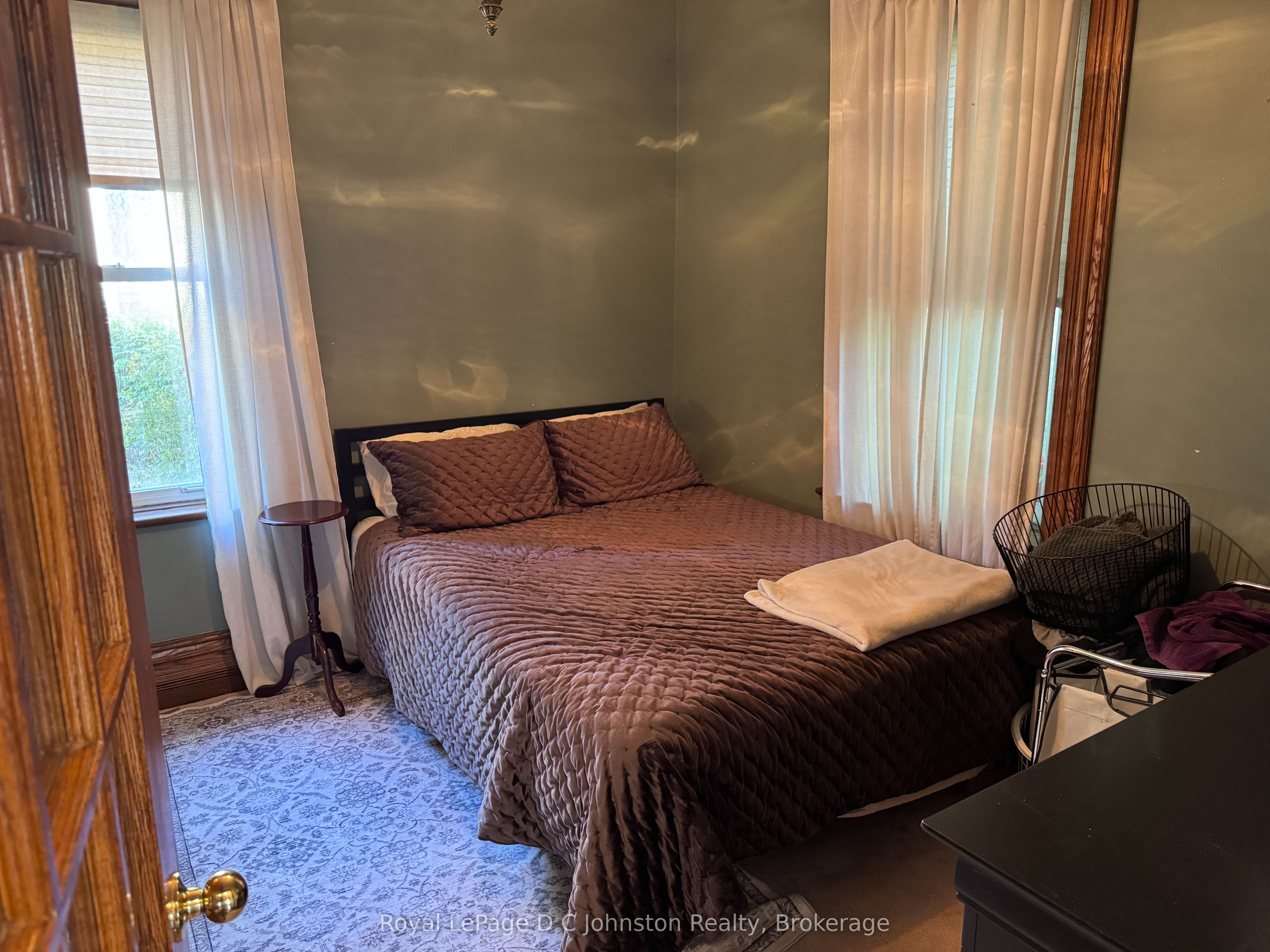 43 Albert Street N Property Photo 4