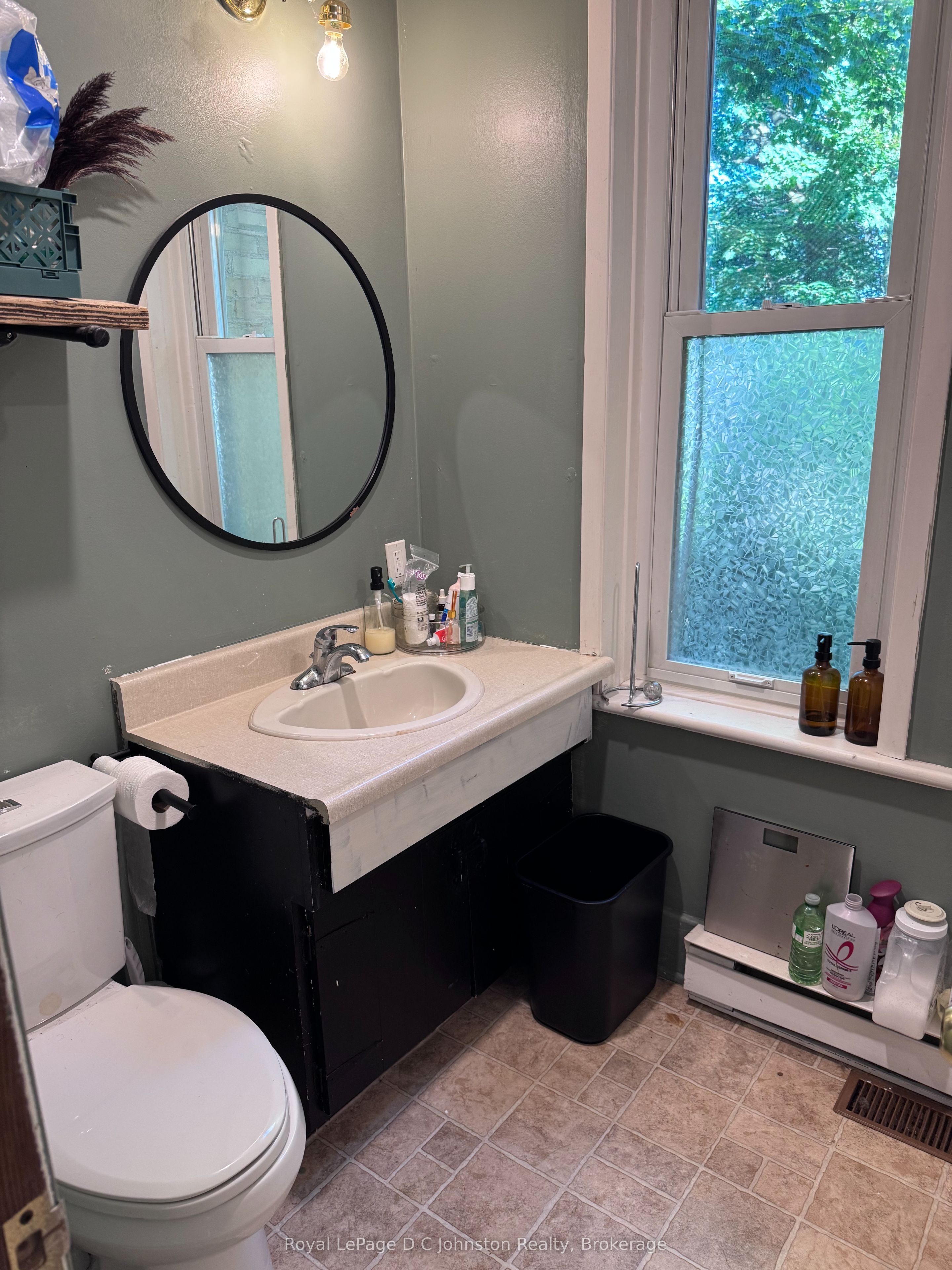 43 Albert Street N Property Photo 7