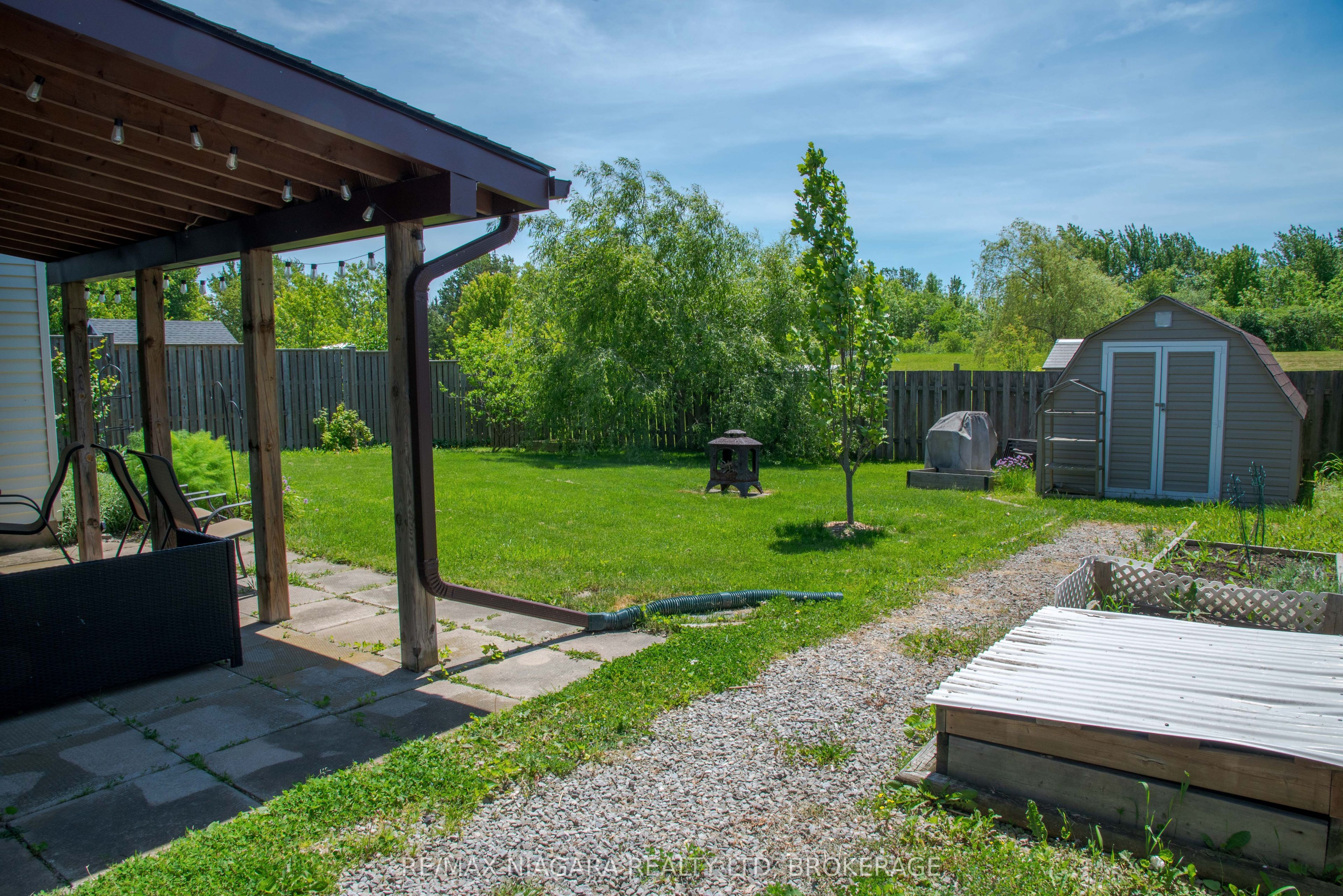 2439 Coral Avenue Property Photo 2