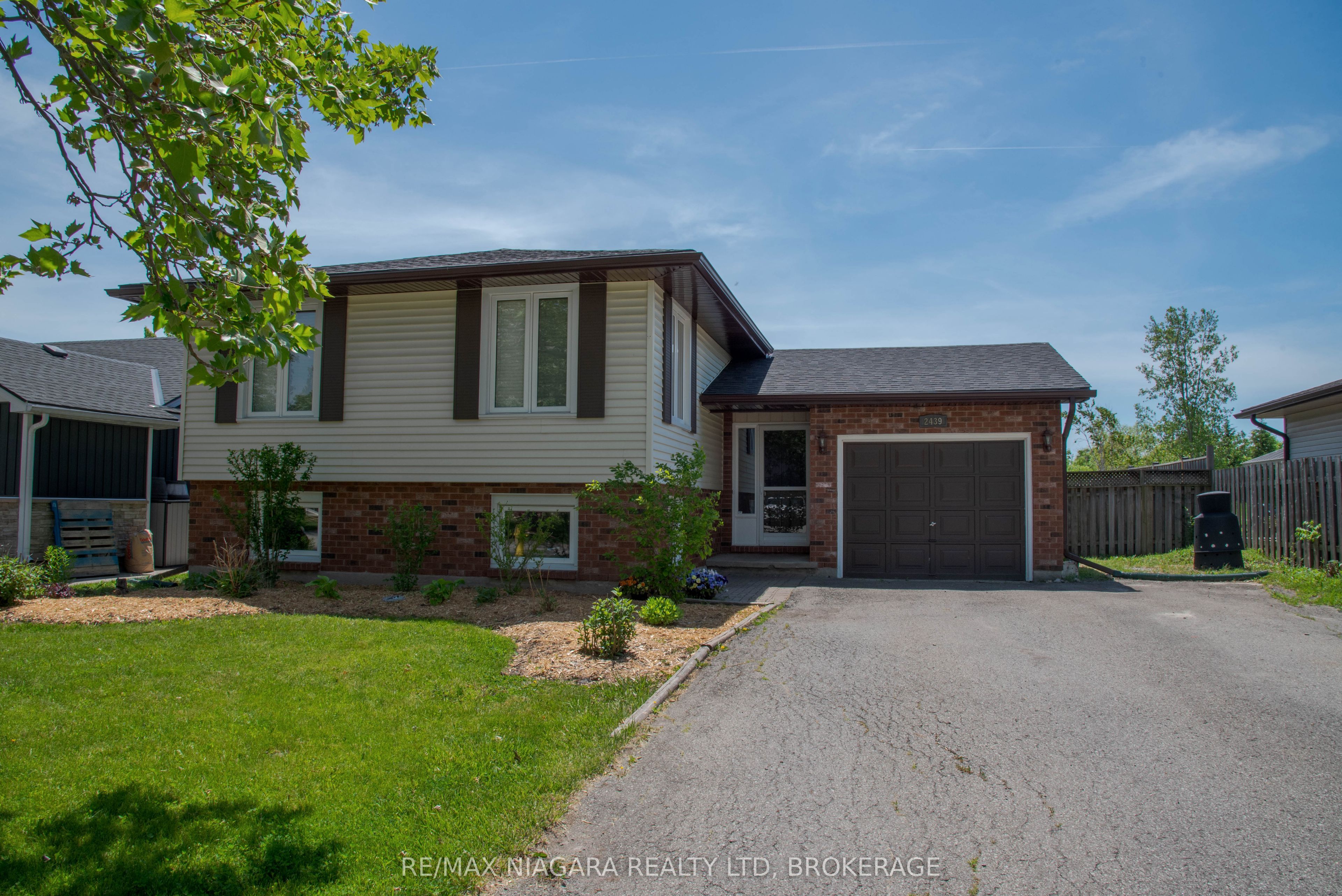 2439 Coral Avenue Property Photo 4