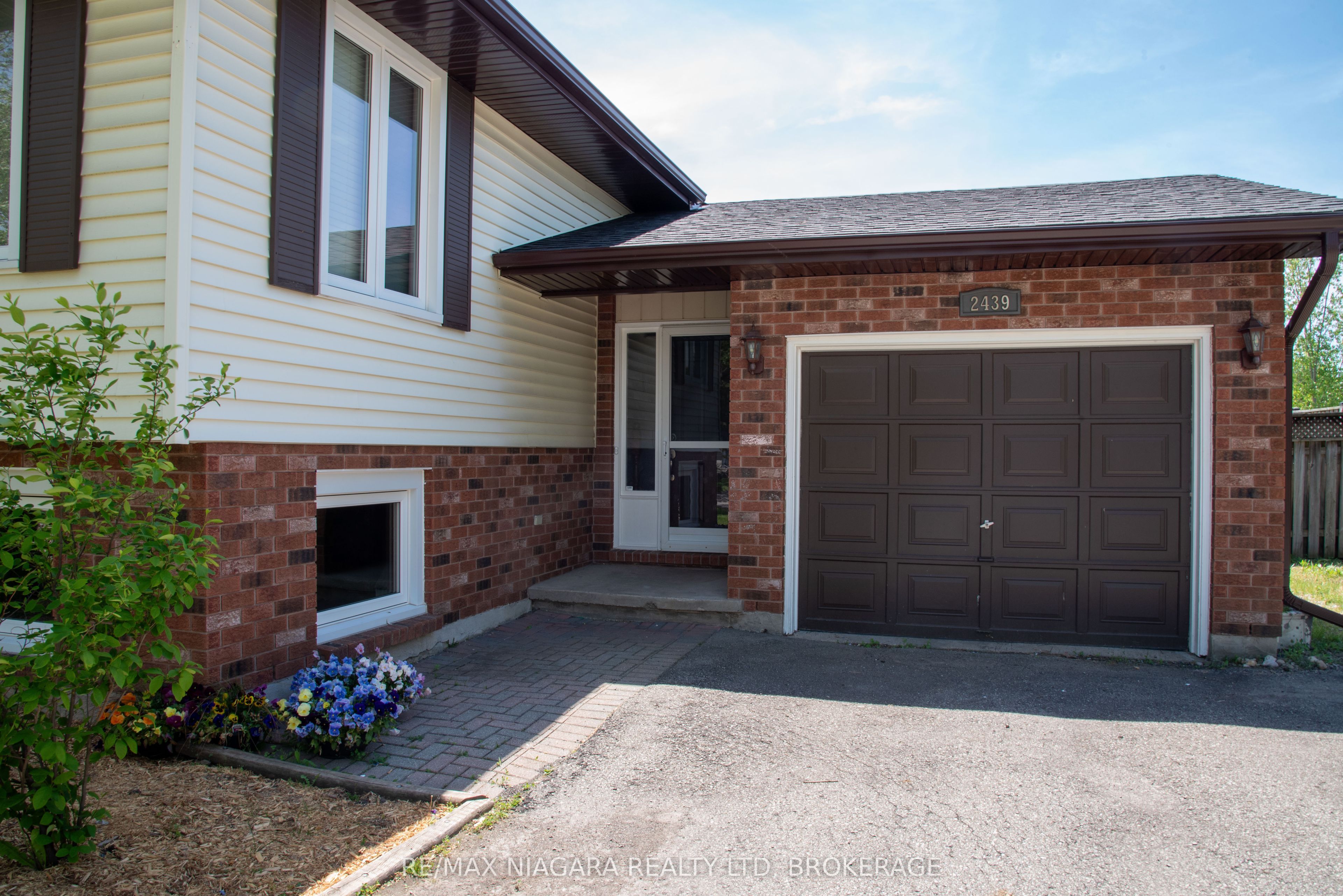 2439 Coral Avenue Property Photo 5