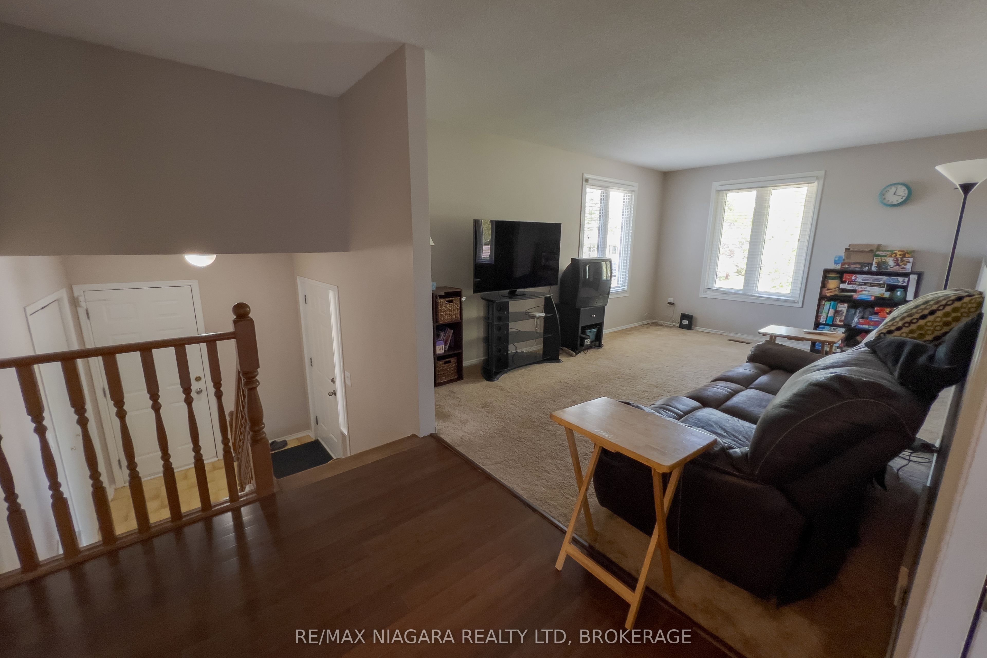 2439 Coral Avenue Property Photo 8