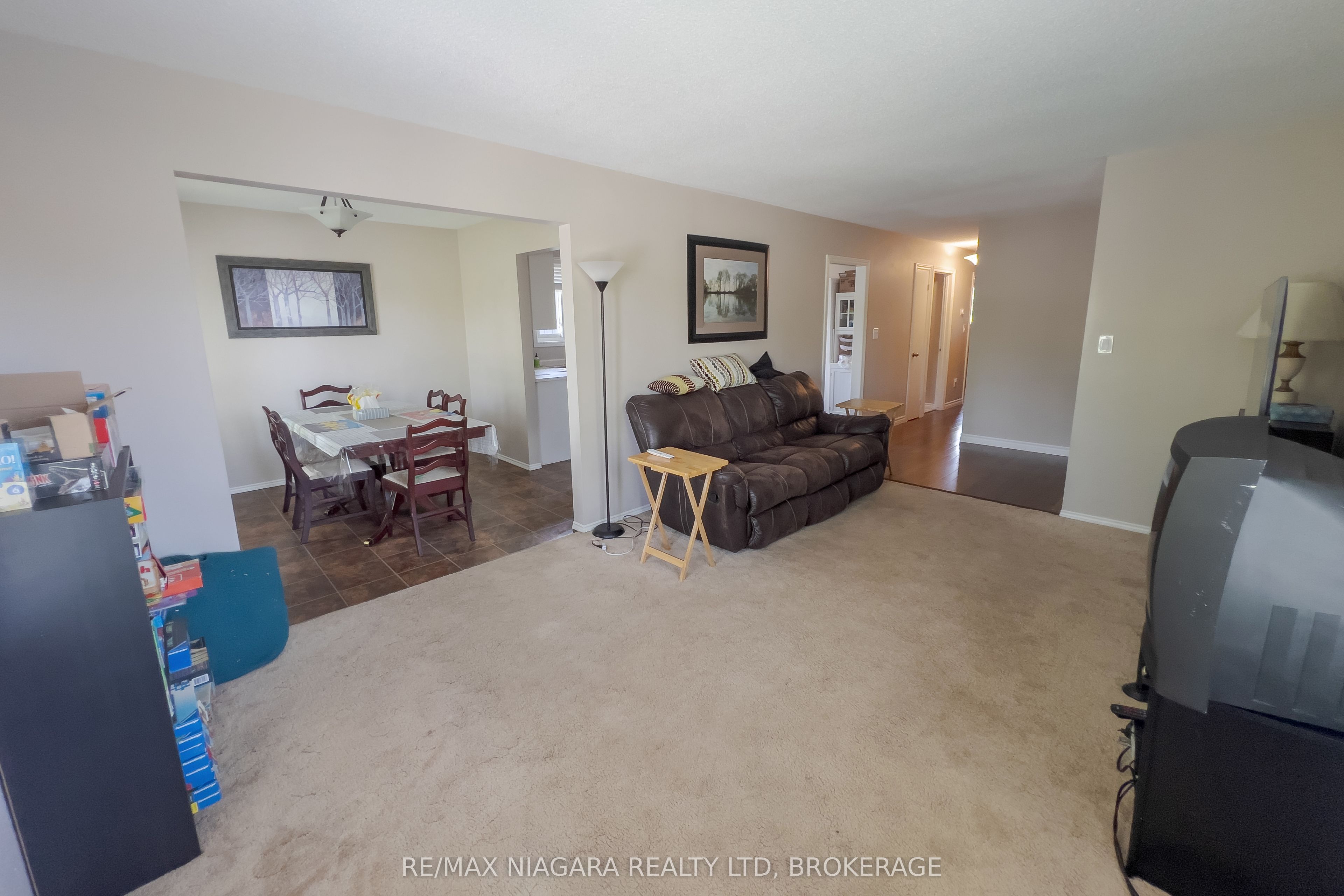 2439 Coral Avenue Property Photo 9