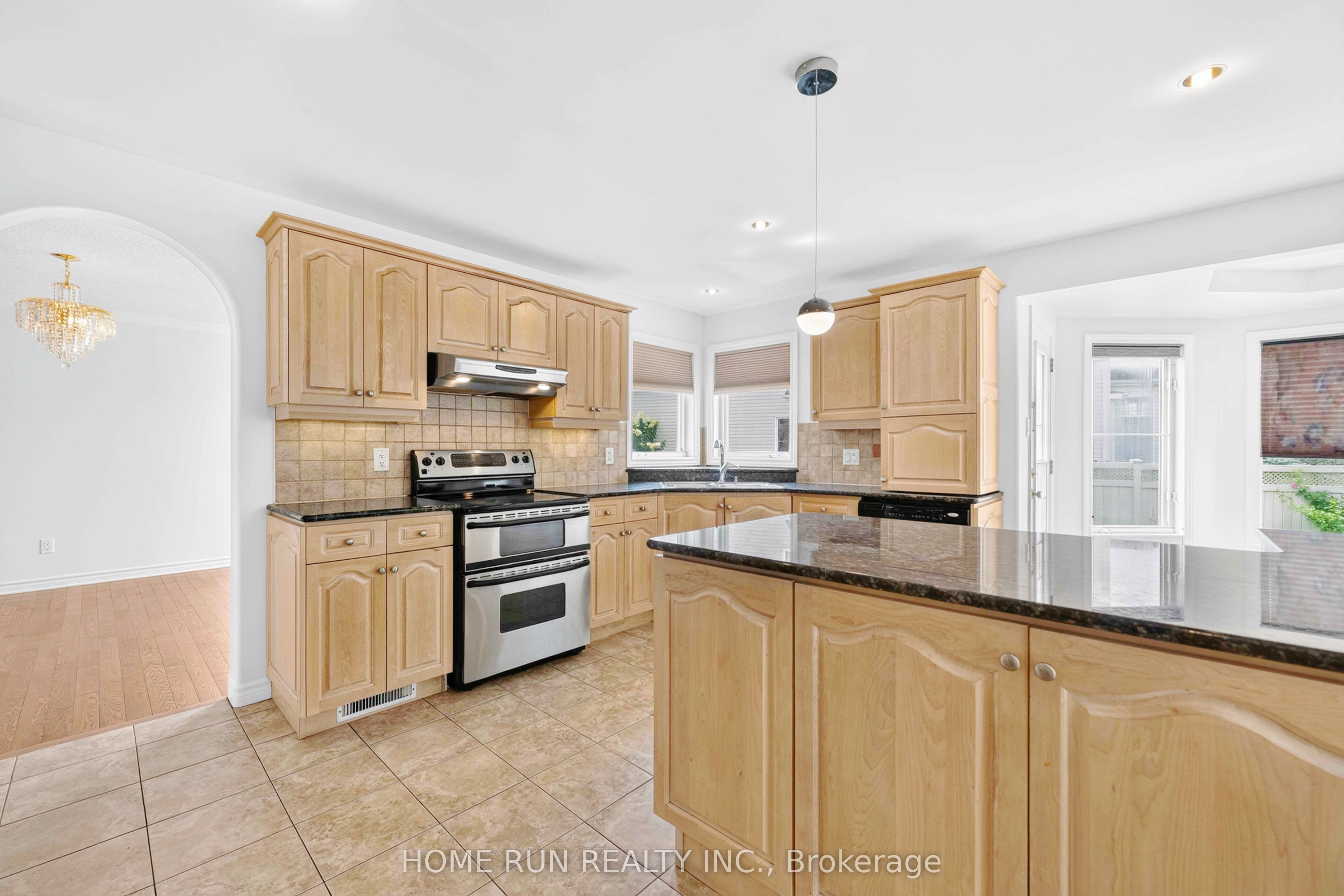 35 Blackshire Circle Property Photo 13