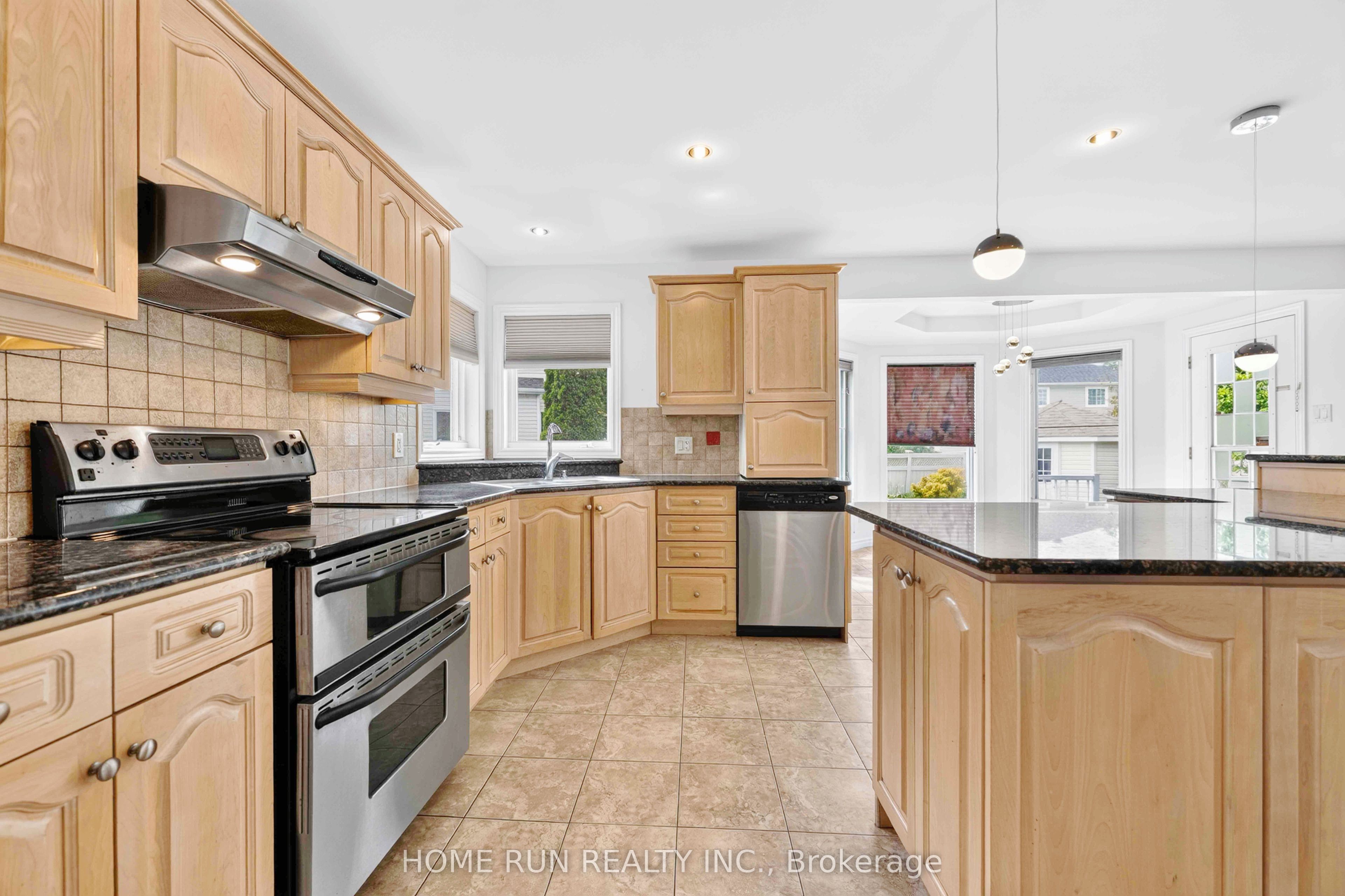 35 Blackshire Circle Property Photo 14
