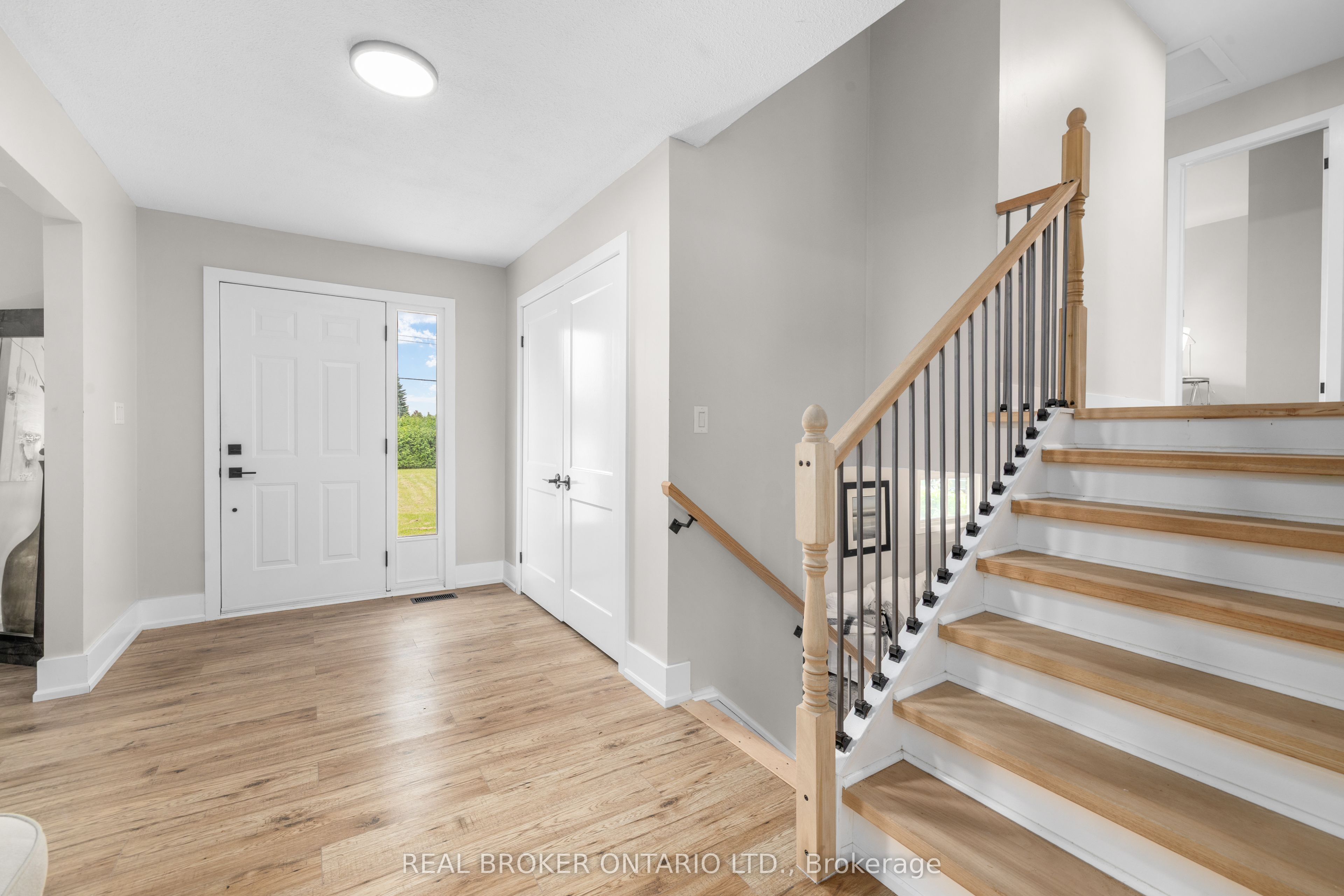 672 Line 3 Line Property Photo 29